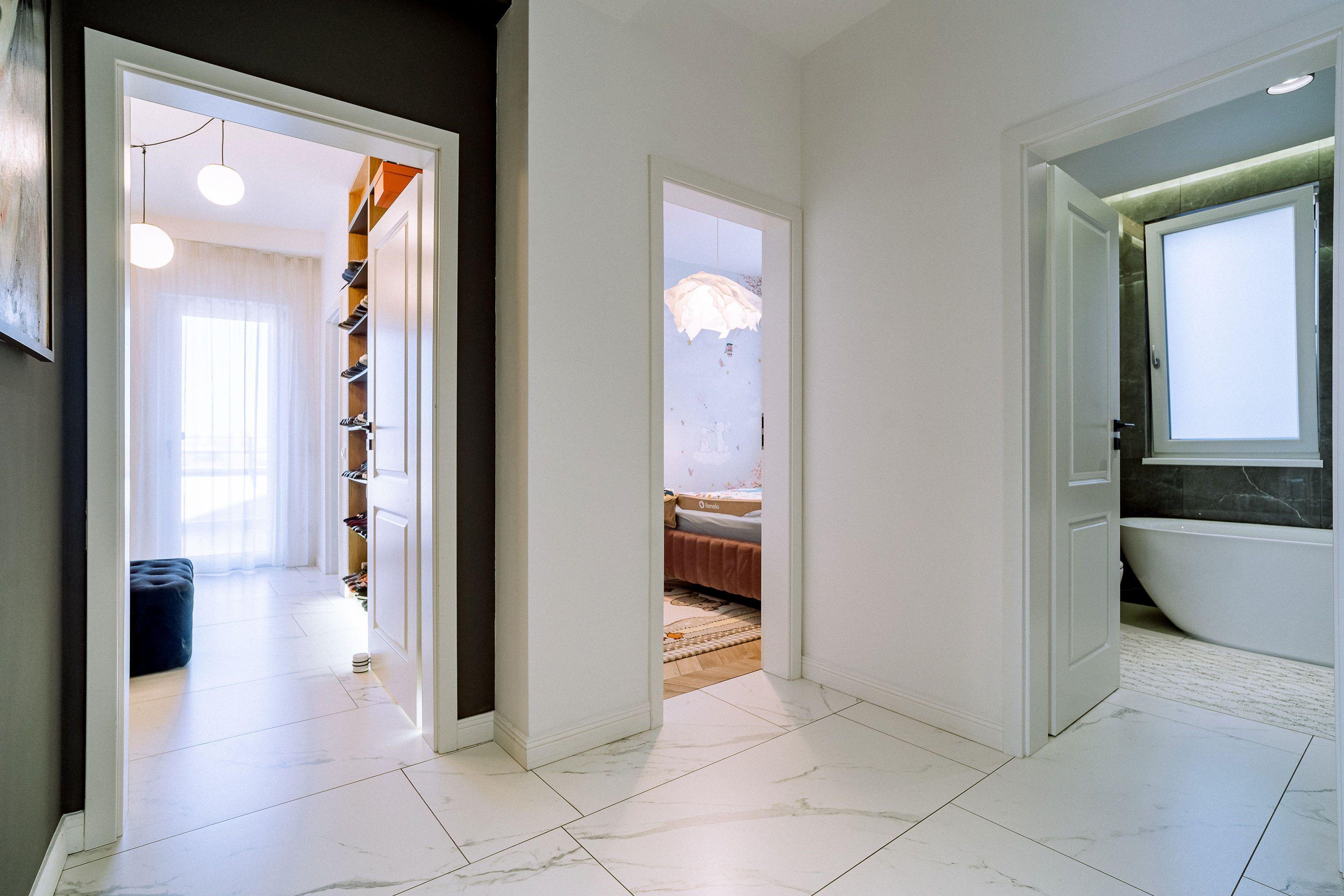 Penthouse 4 camere, ultracentral, Oradea. 800 000 E. Comision 0 - 8
