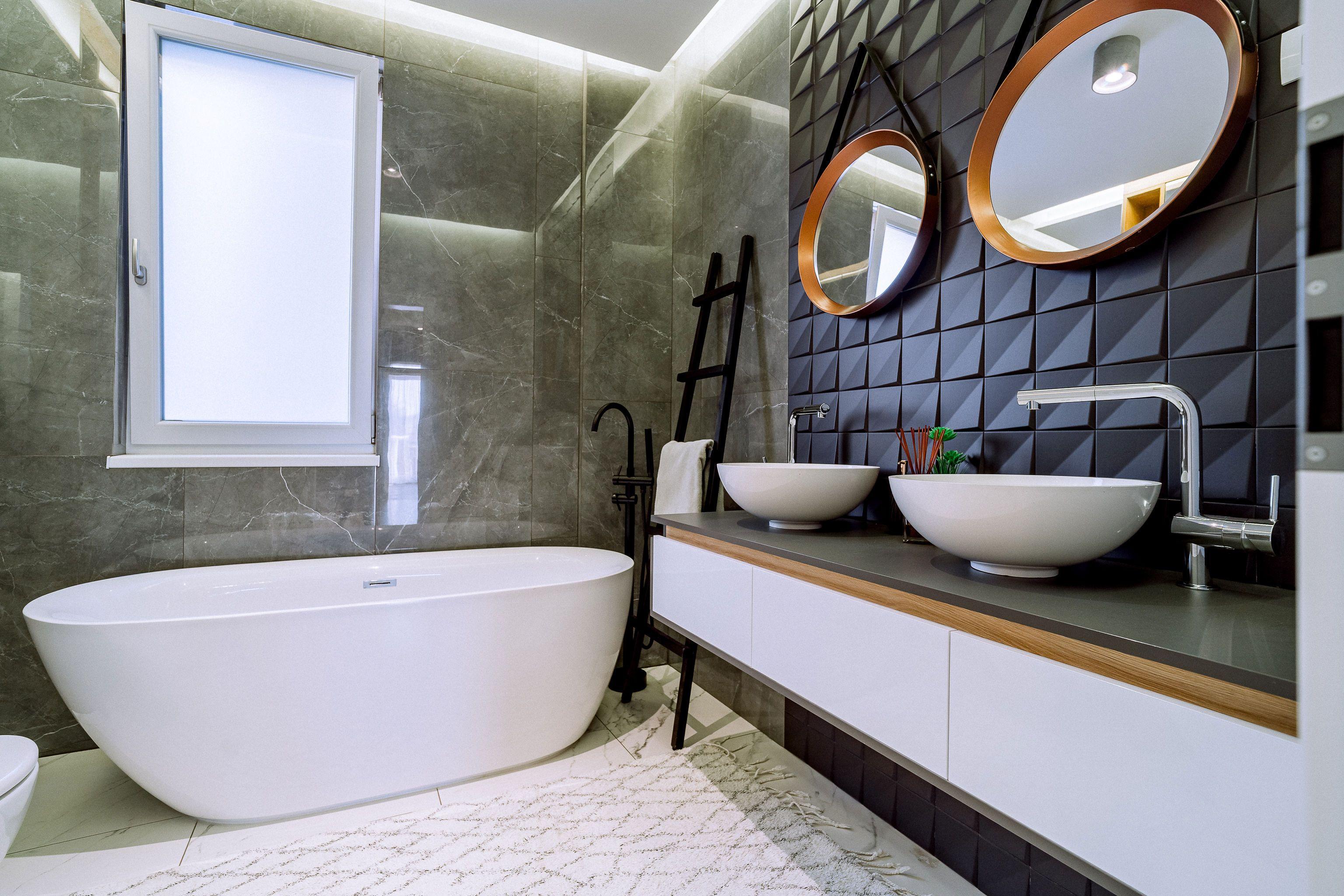 Penthouse 4 camere, ultracentral, Oradea. 800 000 E. Comision 0 - 7