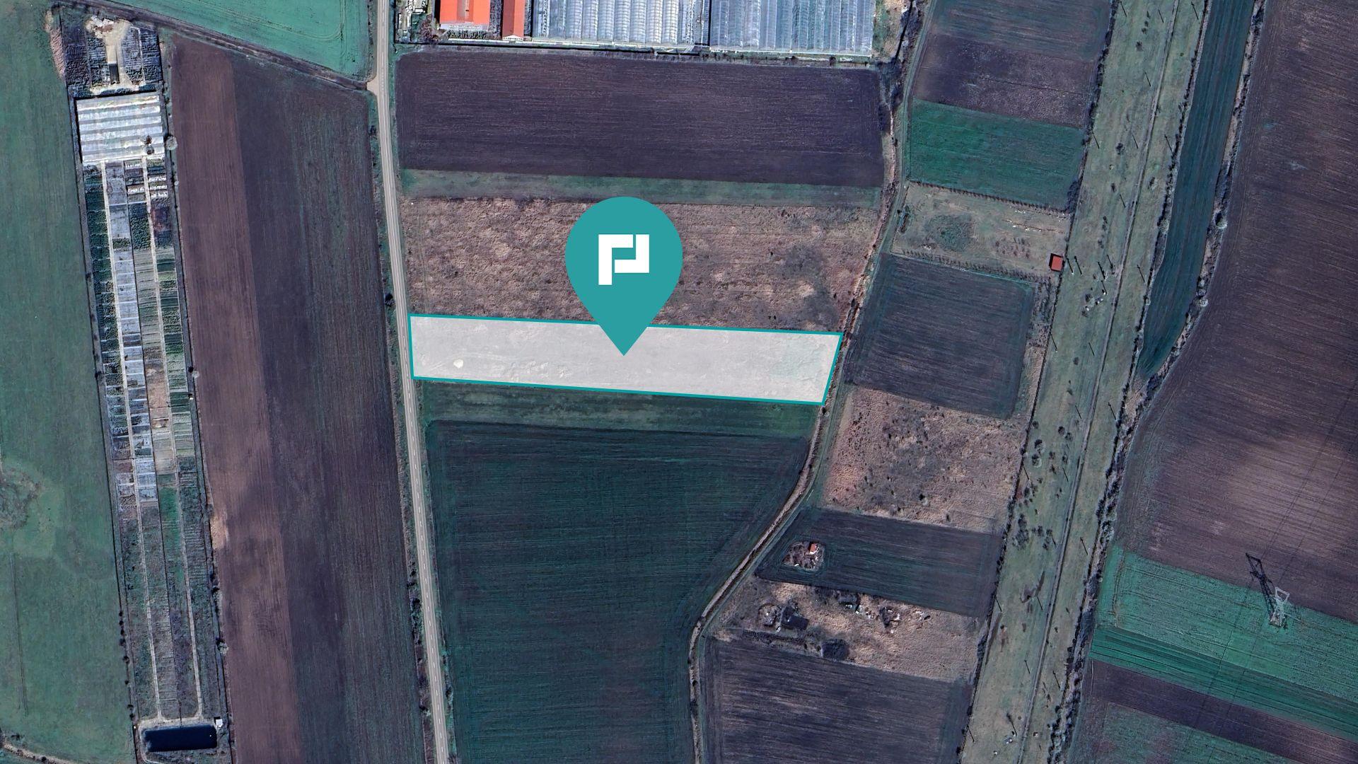 Teren arabil intravilan 10.333mp - Livada - 2