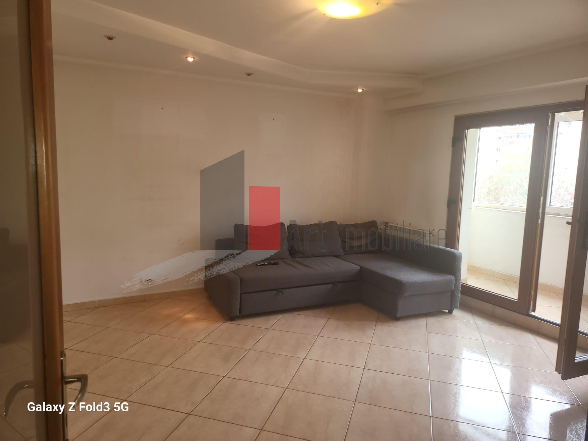 Apartament 3 camere decomandat - 2