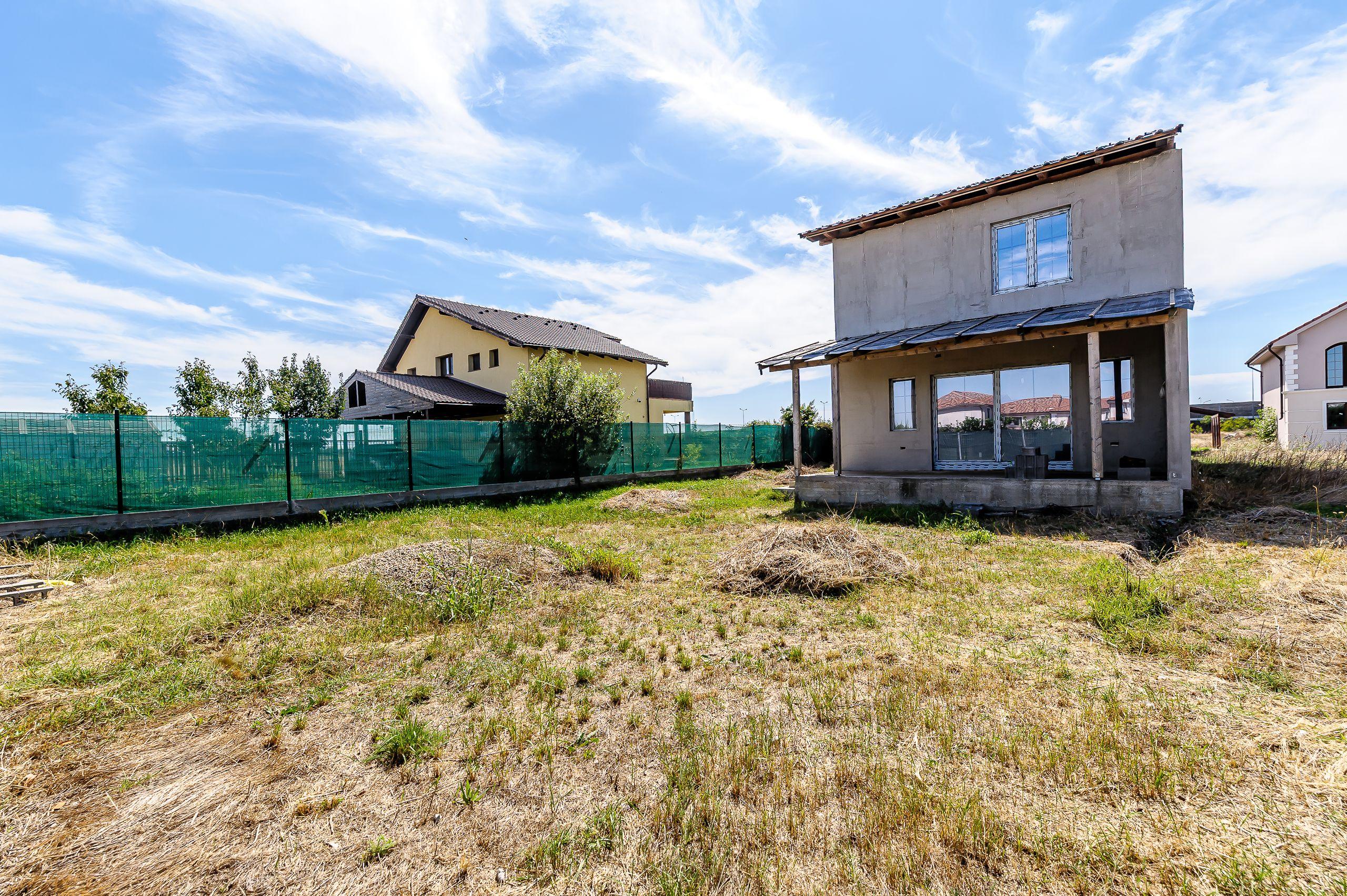 145 mp utili, 3 dormitoare, două băi și 419 mp teren - 2