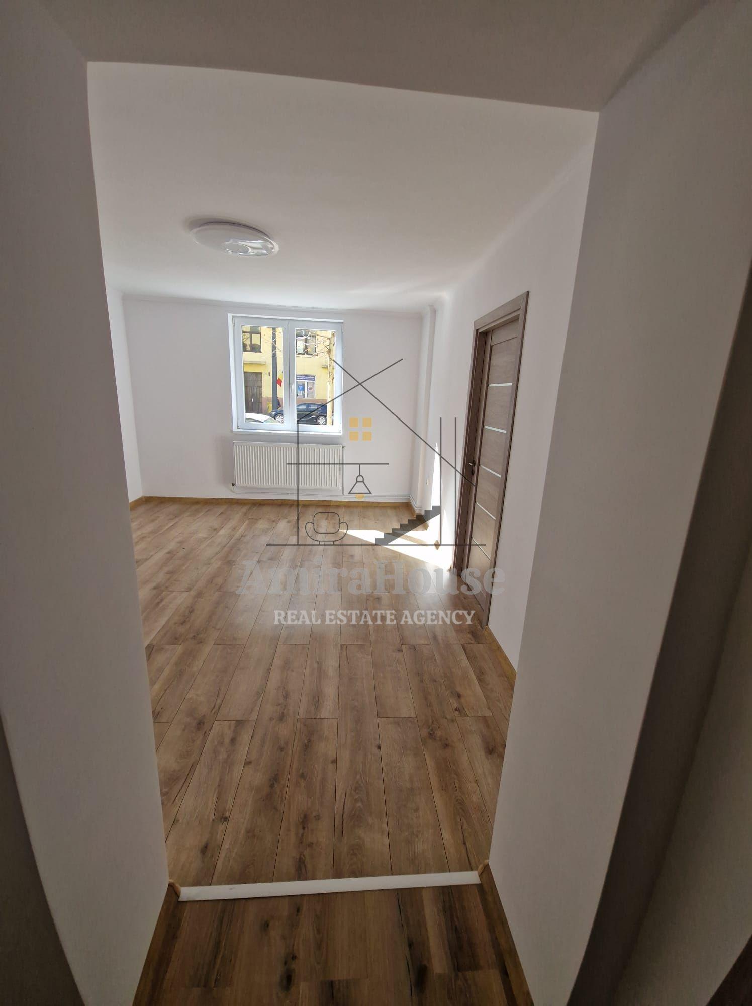 Apartament 3 camere, recent finisat, str Horea - 22