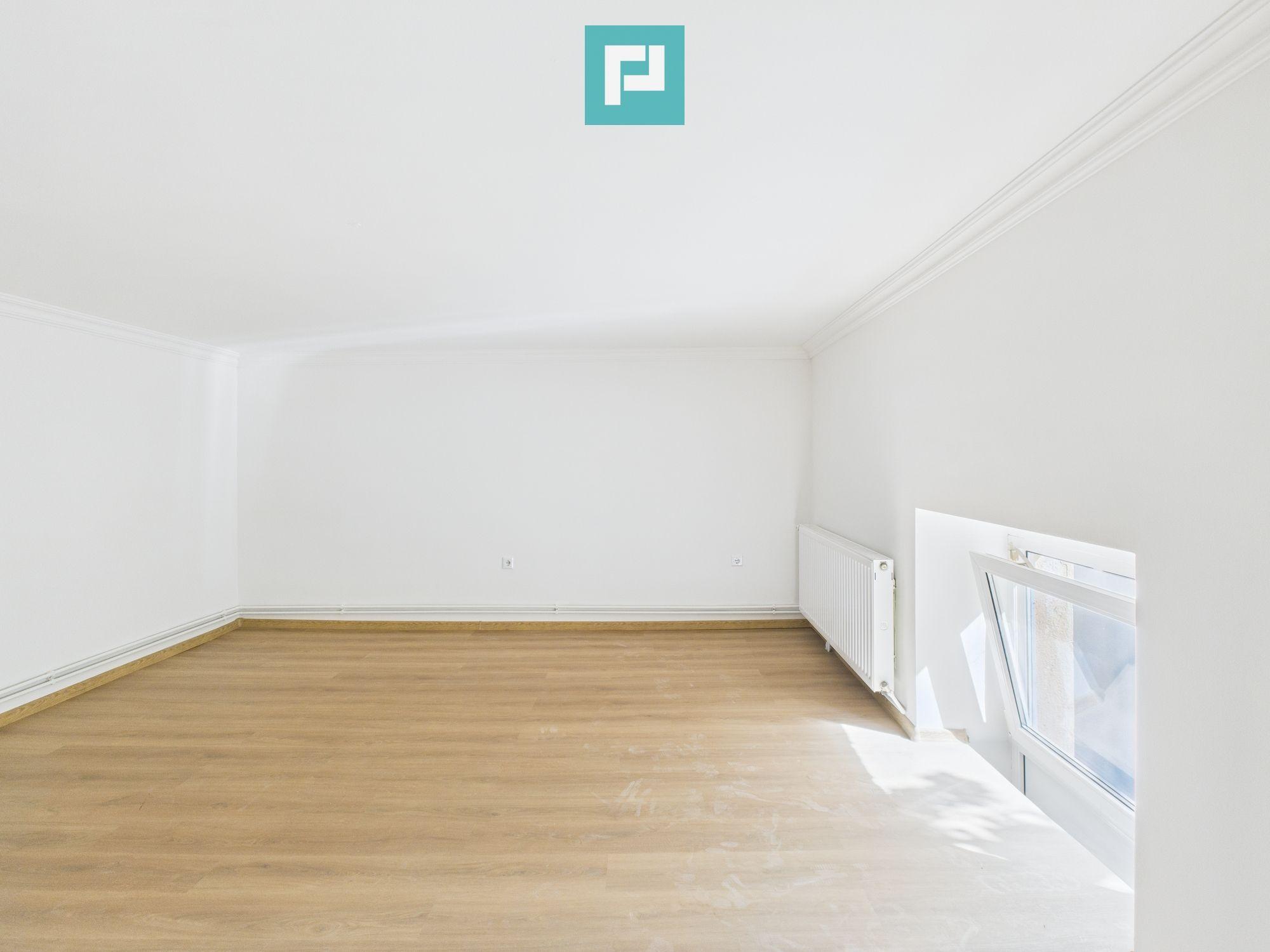 Apartament 4 camere, Bulevardul Revoluției - 10