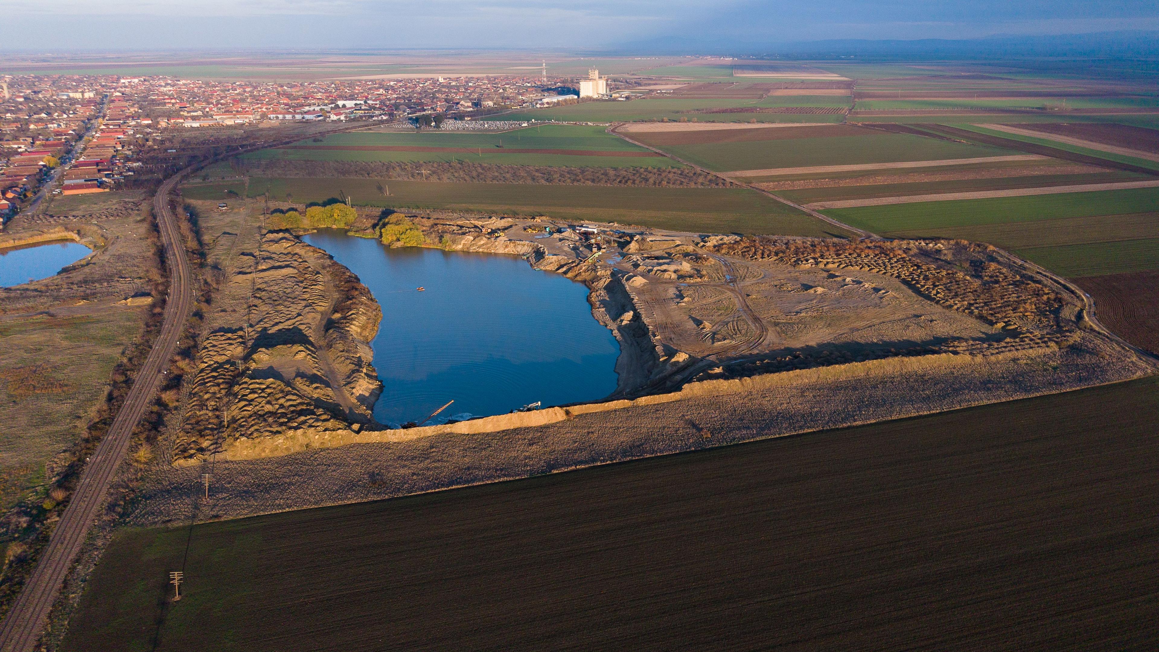 Balastieră în județul Arad cu teren de 12.5 ha - 12