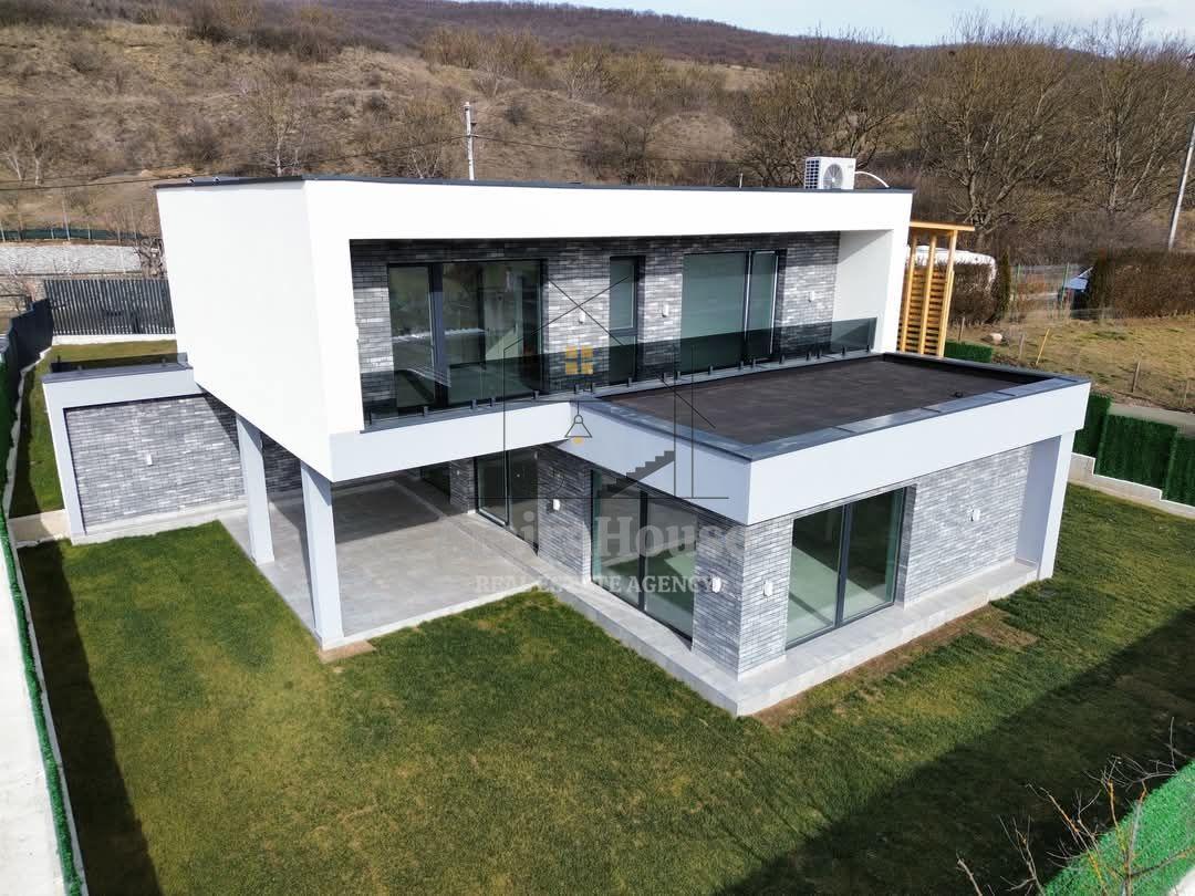 Casa individuala, 129 mp utili, teren 583 mp, terasa 68 mp, zona Sun Garden - 7