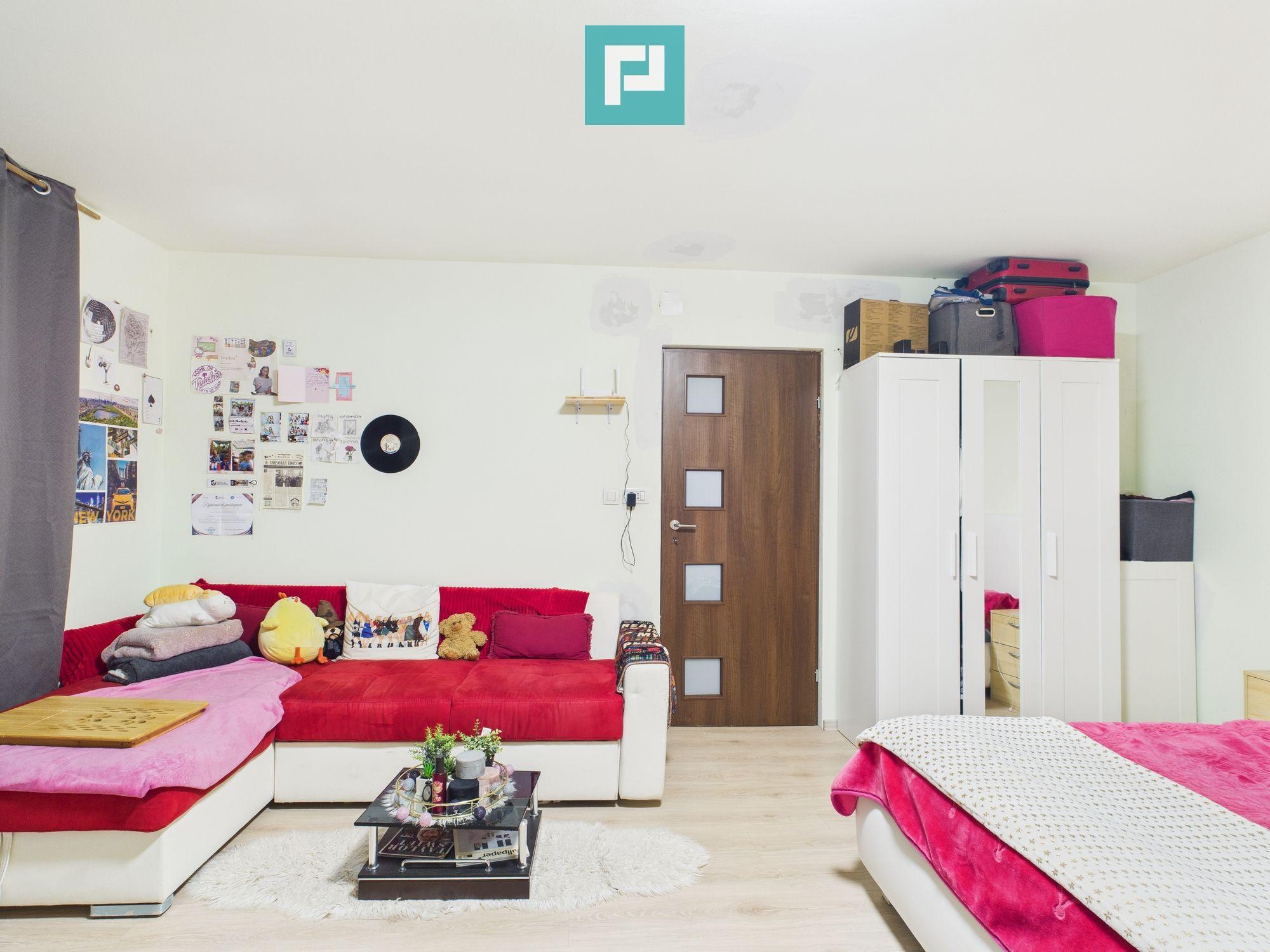 Casă complet renovată, teren 300mp, în Orțișoara - 1