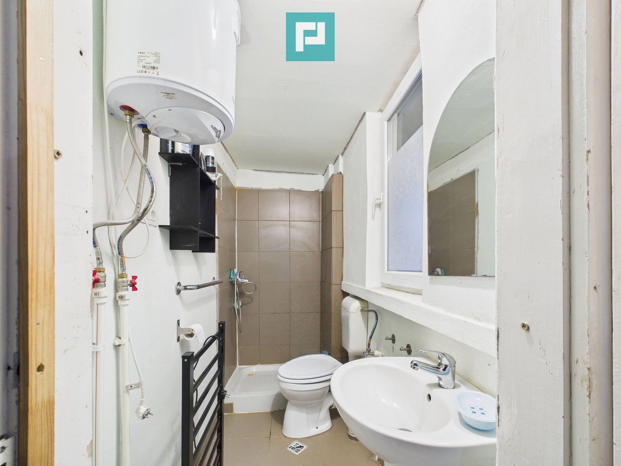 Casă complet renovată, teren 300mp, în Orțișoara - 9