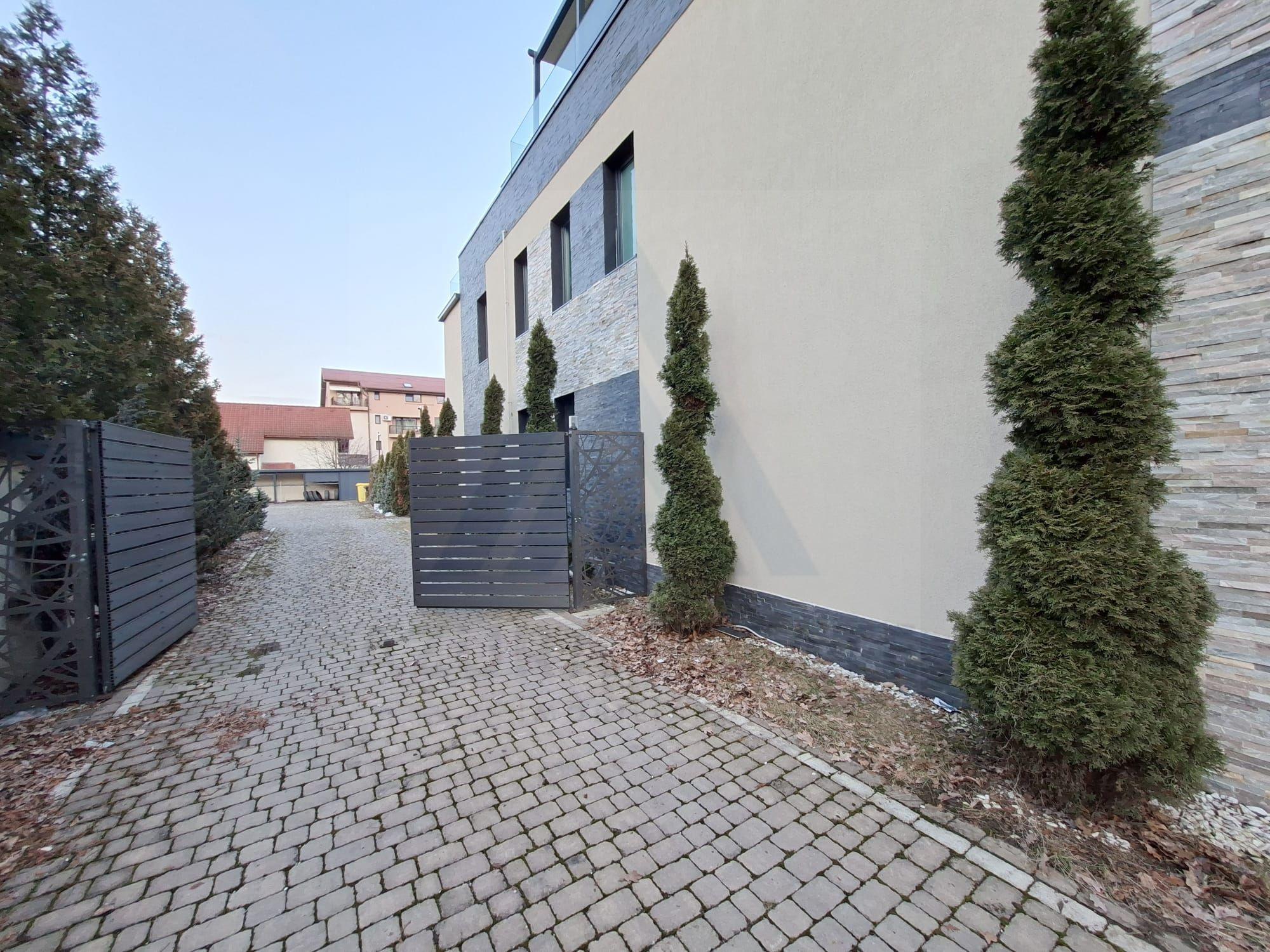 Casa moderna cu 6 camere terase 50 mp si curte in Parcul Sub Arini - 12