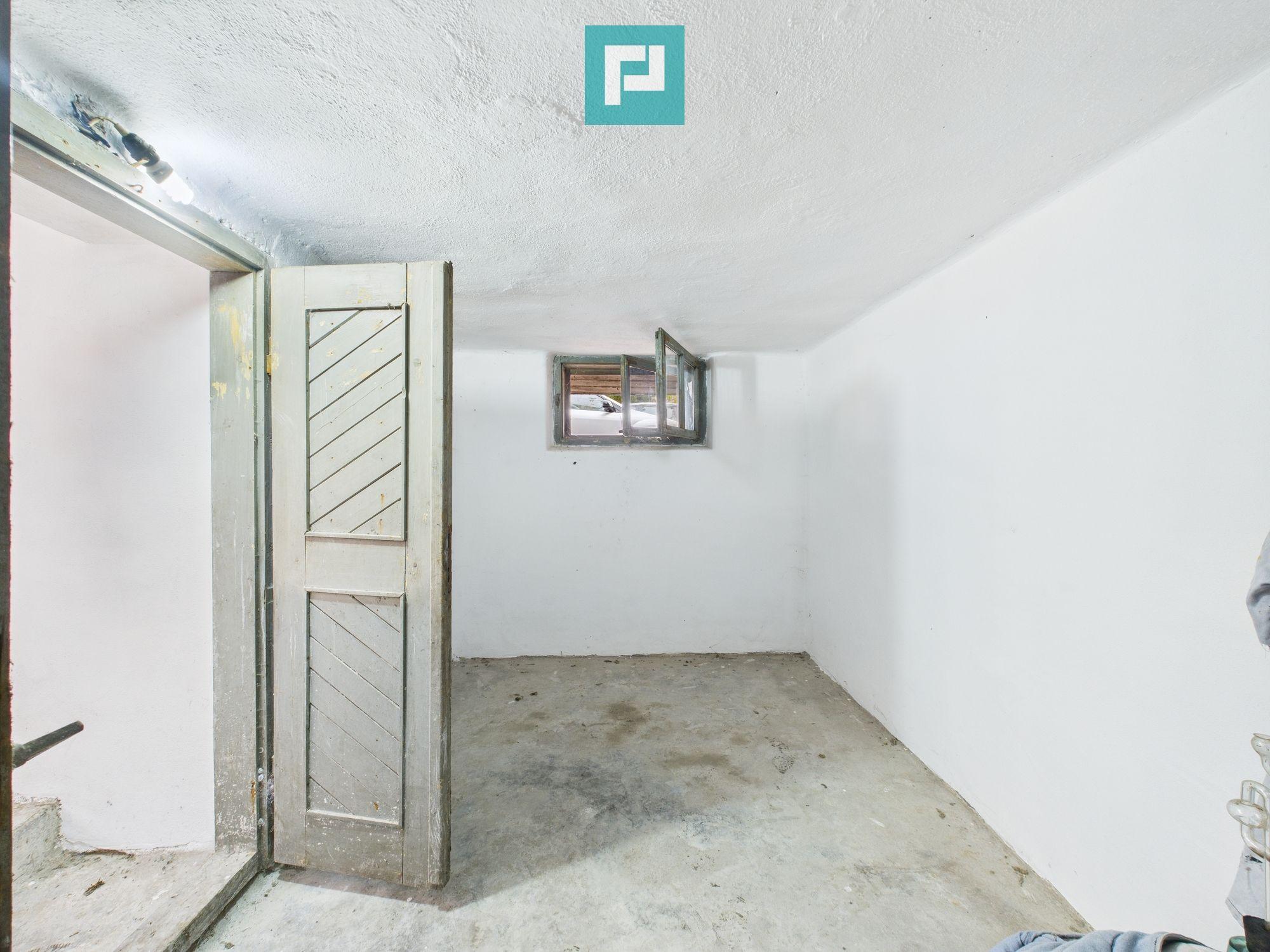 Casă cu 4 camere, în localitatea Gurahonț, Arad - 13