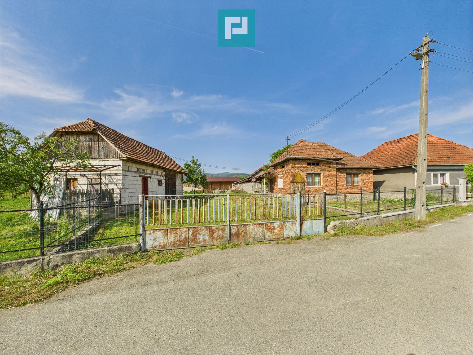 Casă cu teren de 4707 mp în Hălmăgel, județul Arad - 15