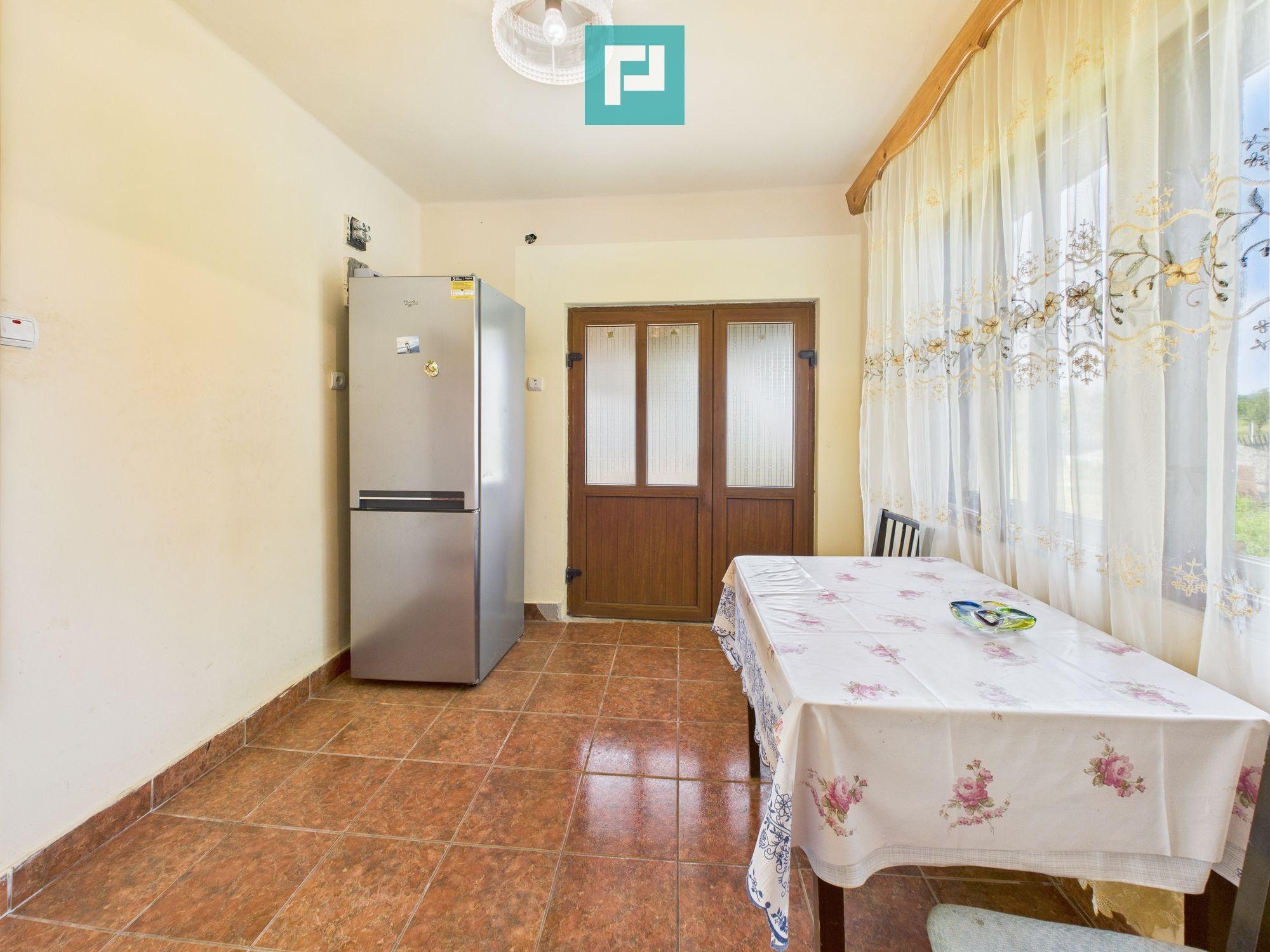 Casă cu teren de 4707 mp în Hălmăgel, județul Arad - 14