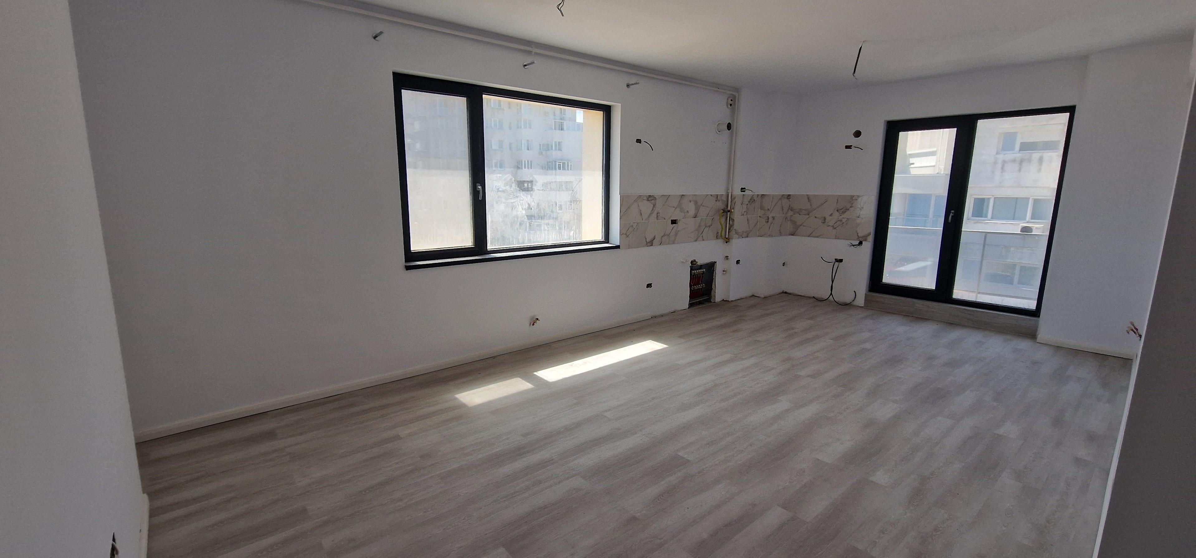 Faleza Nord apartament cu 3 camere, vedere la mare. - 2