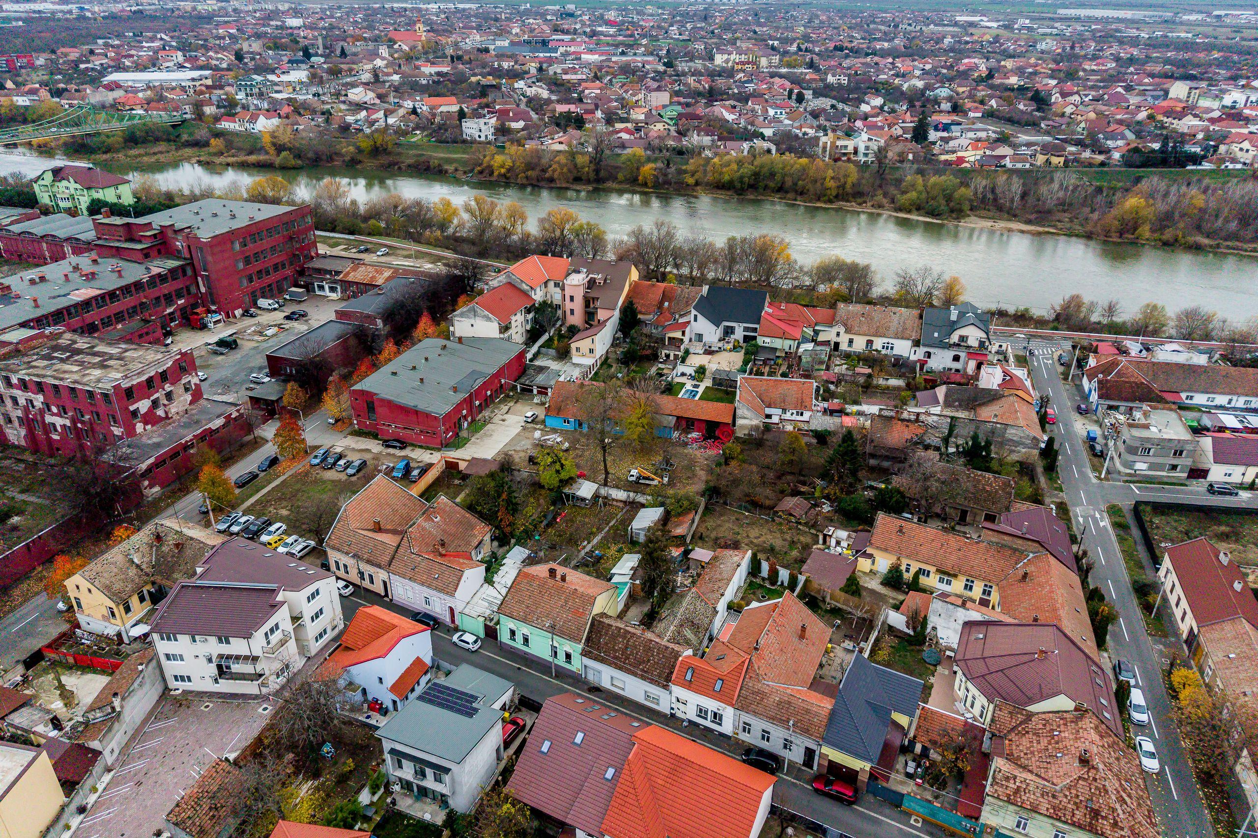 PREȚ REDUS! Casă cu teren de 750 mp, pe Malul Mureșului - 4