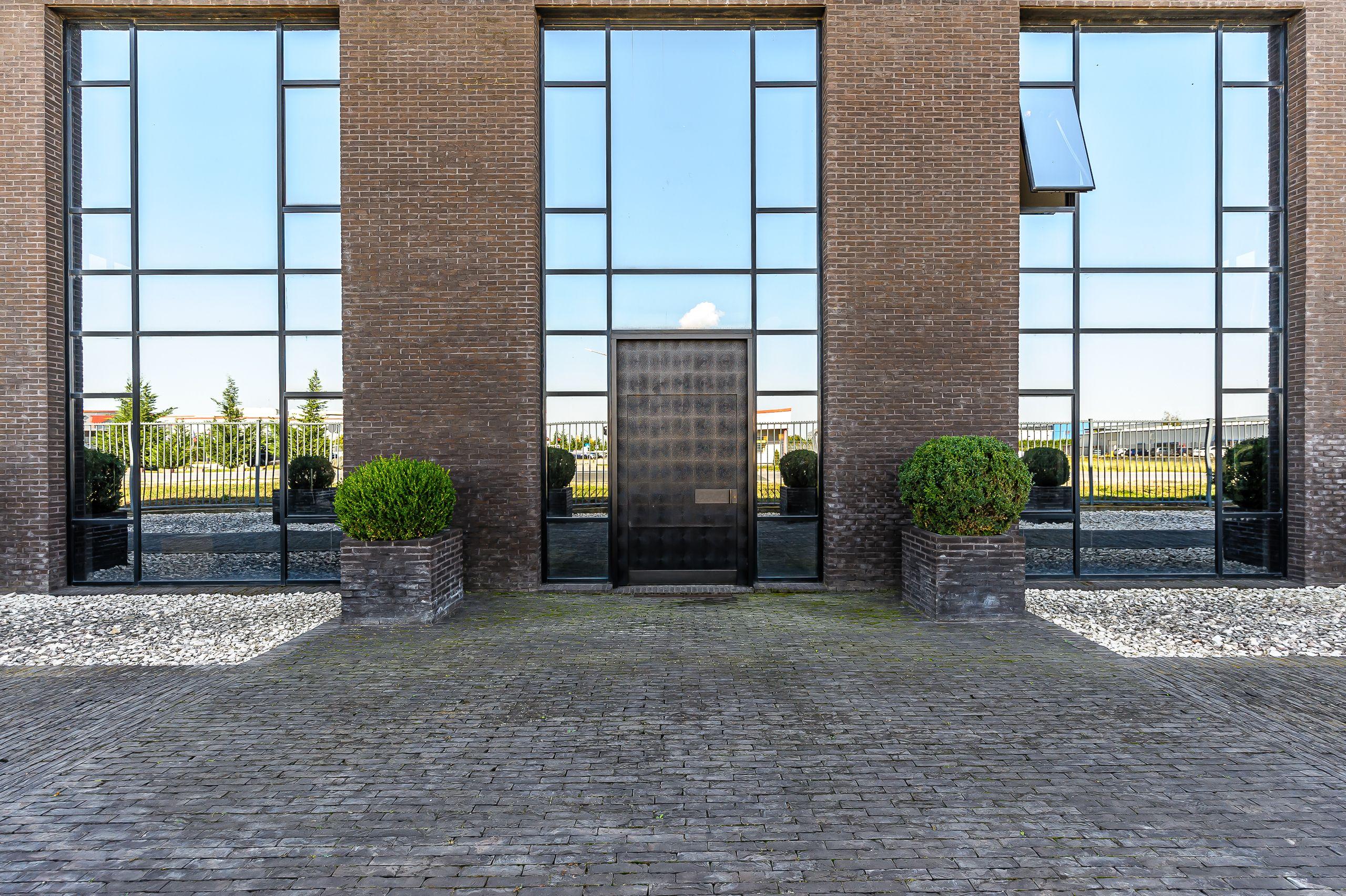 Birouri Premium de 304 mp în Zona Industrială Vest Arad - 1