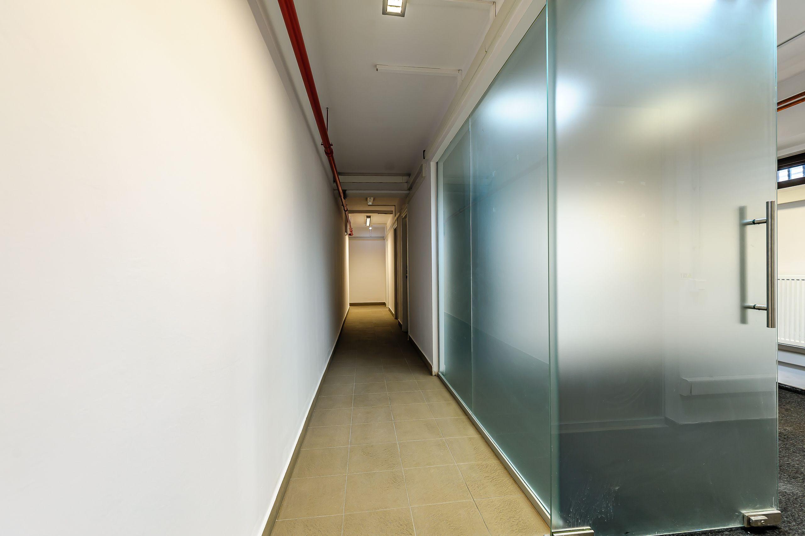 Spațiu de închiriat central - 6