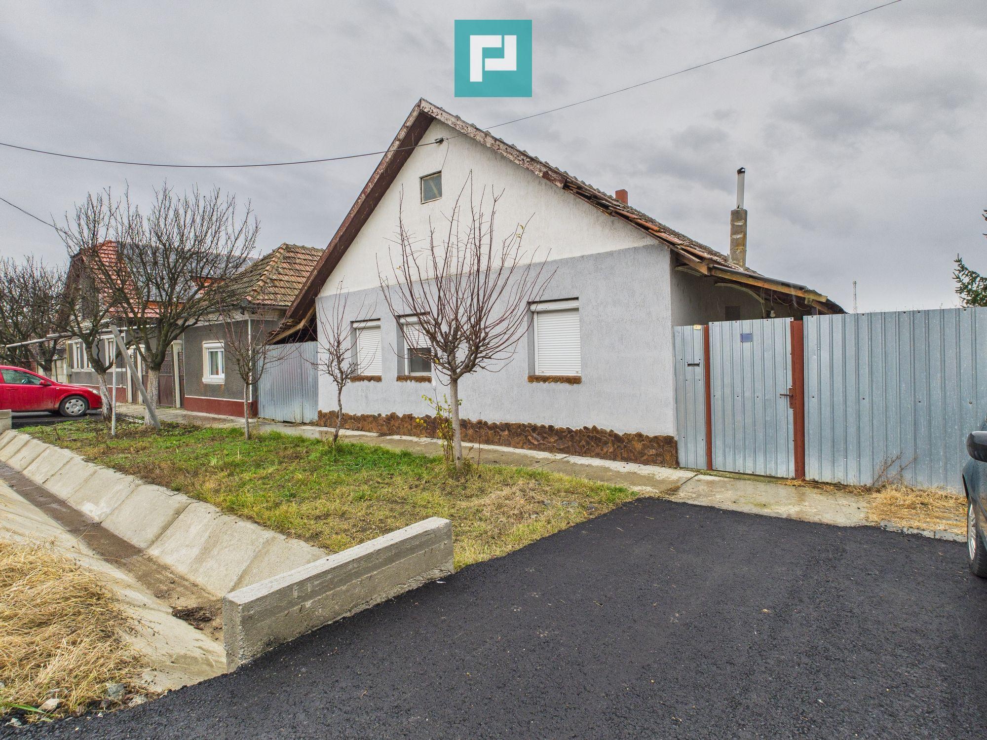 Casă cu 4 camere în Chișineu Criș - 1