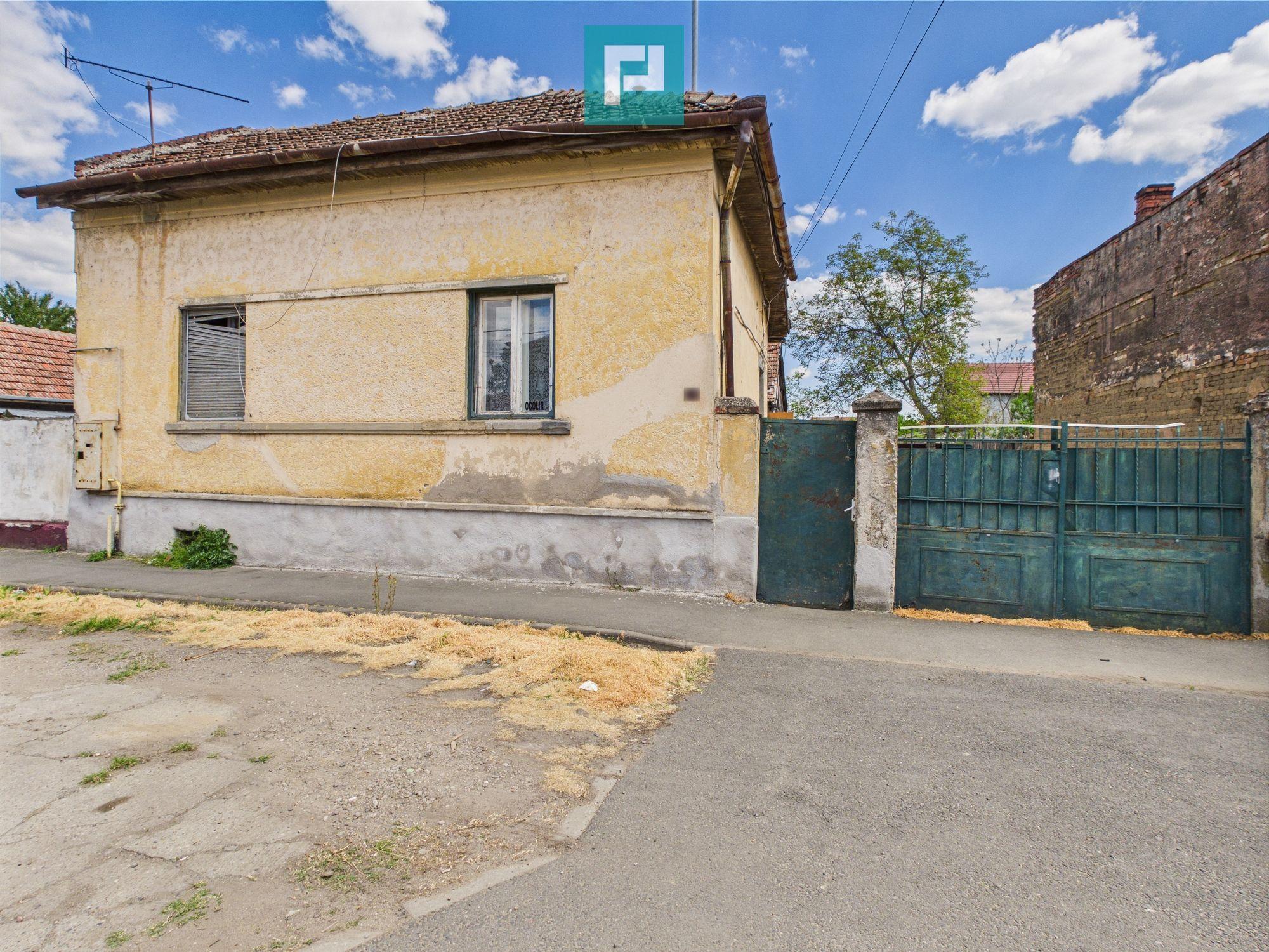 Case de vânzare cu teren generos - Alfa - 13