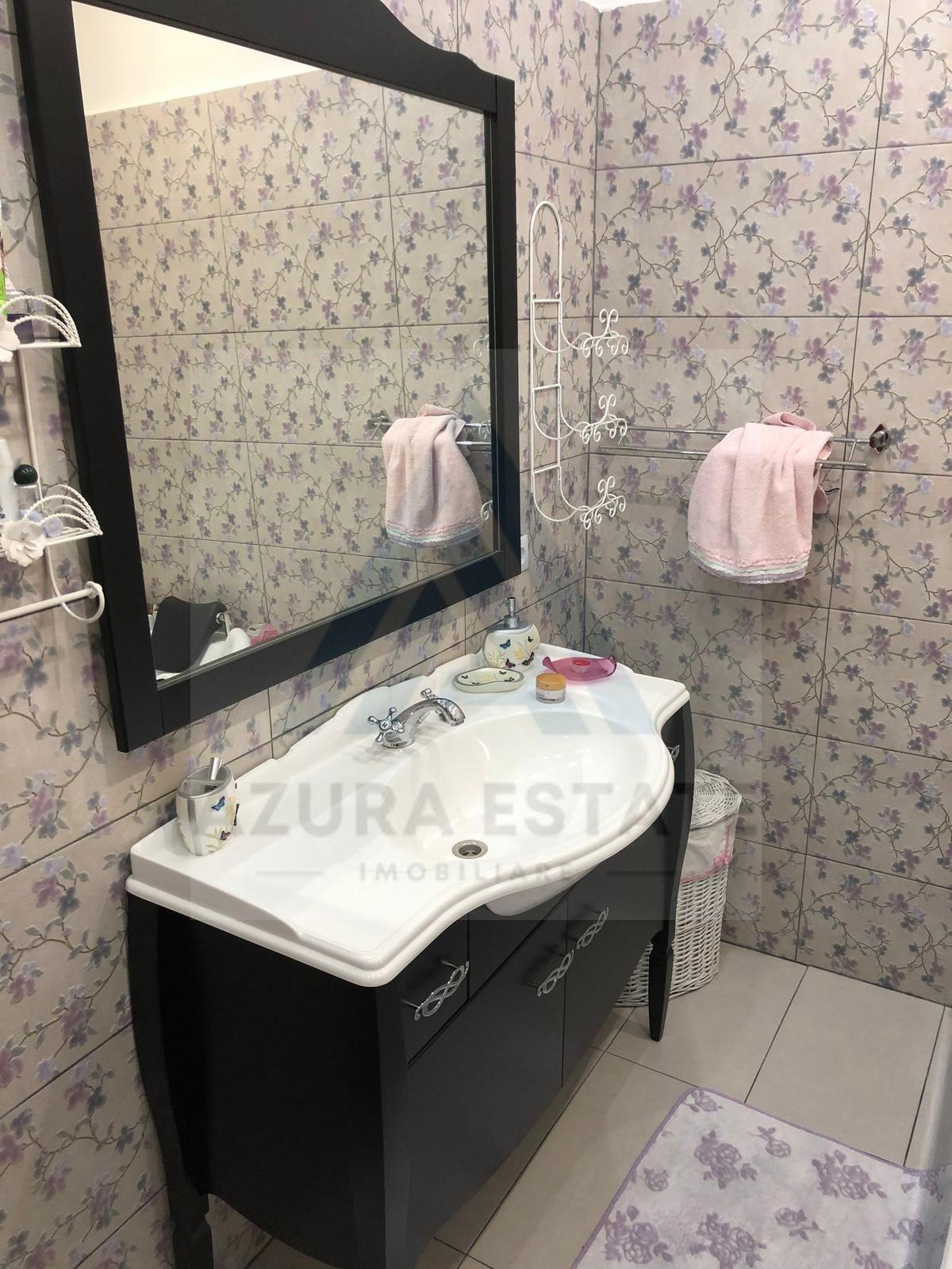 Case moderne x 2 cu 315 mp utili impreuna si teren 500 mp in Terezian - 12