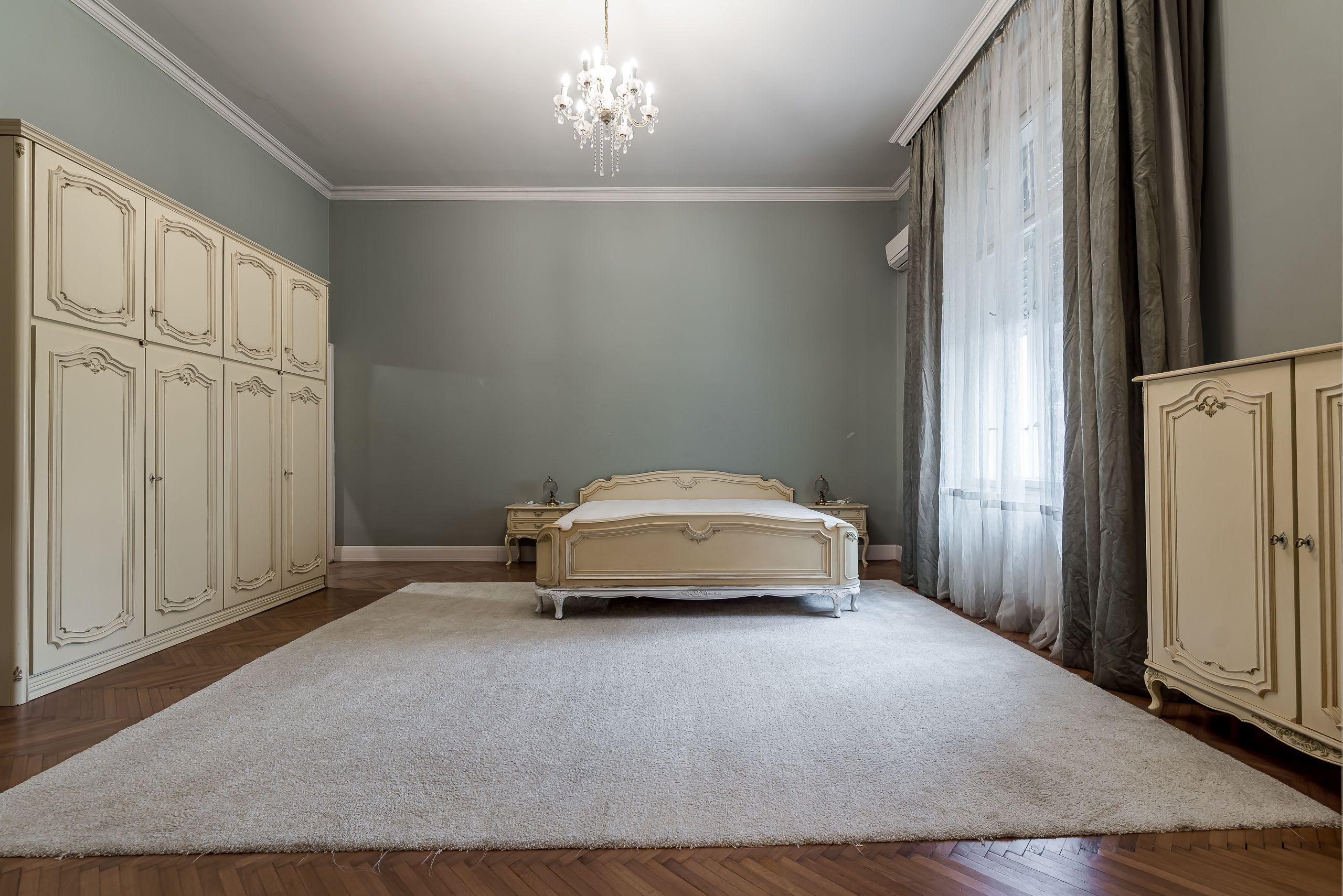 Apartament spatios cu 3 camere de LUX pe Metianu Comision 0 - 7