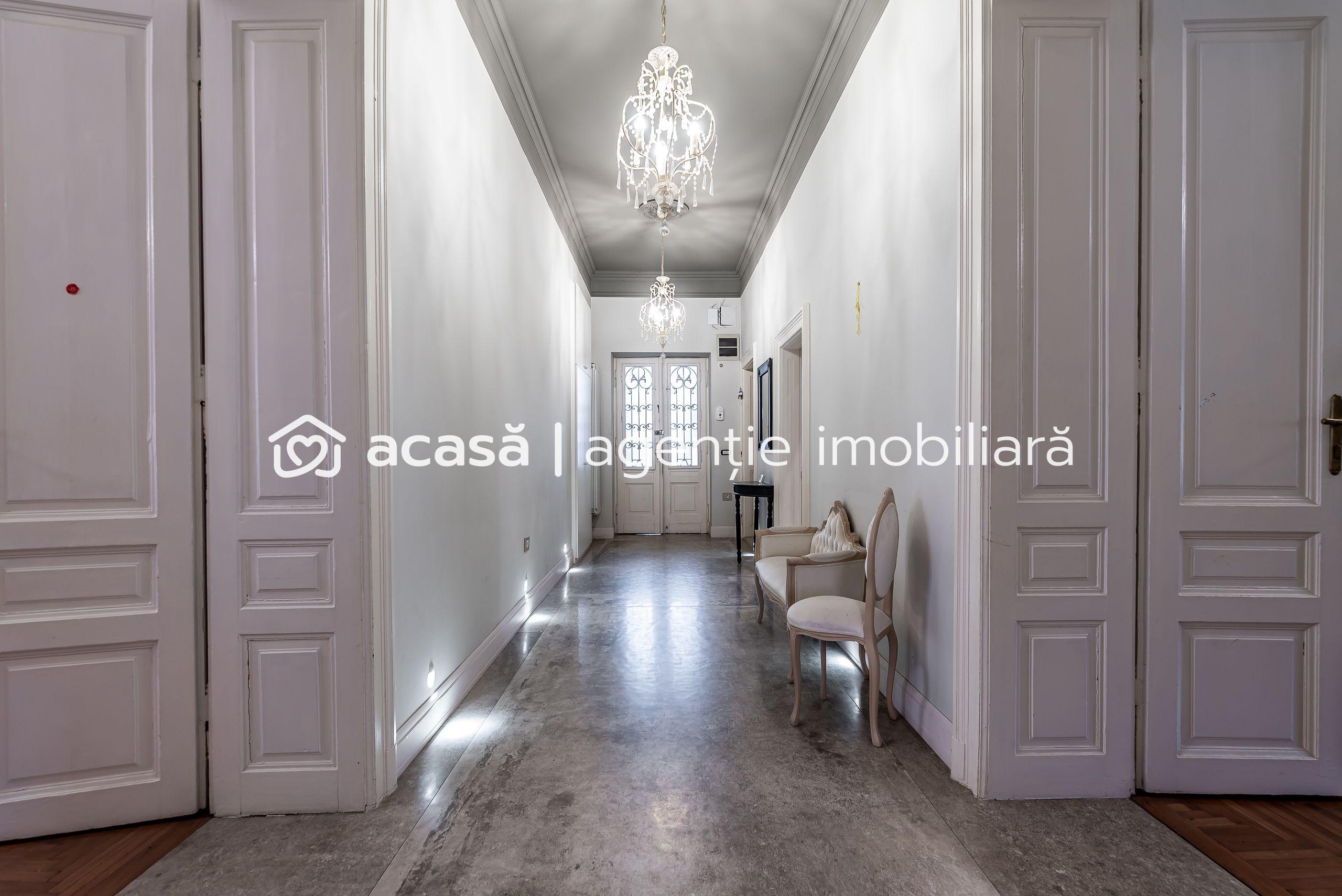 Apartament spatios cu 3 camere de LUX pe Metianu Comision 0 - 2