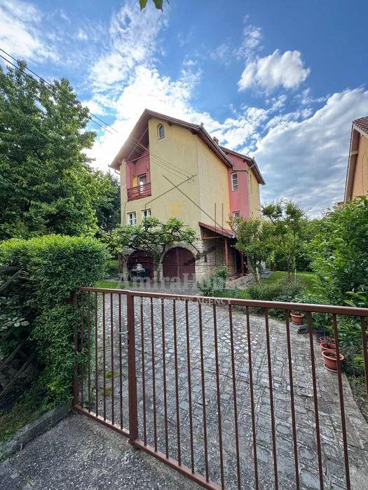 Casa de vanzare zona Amos Francu cartier A. Muresanu - 2