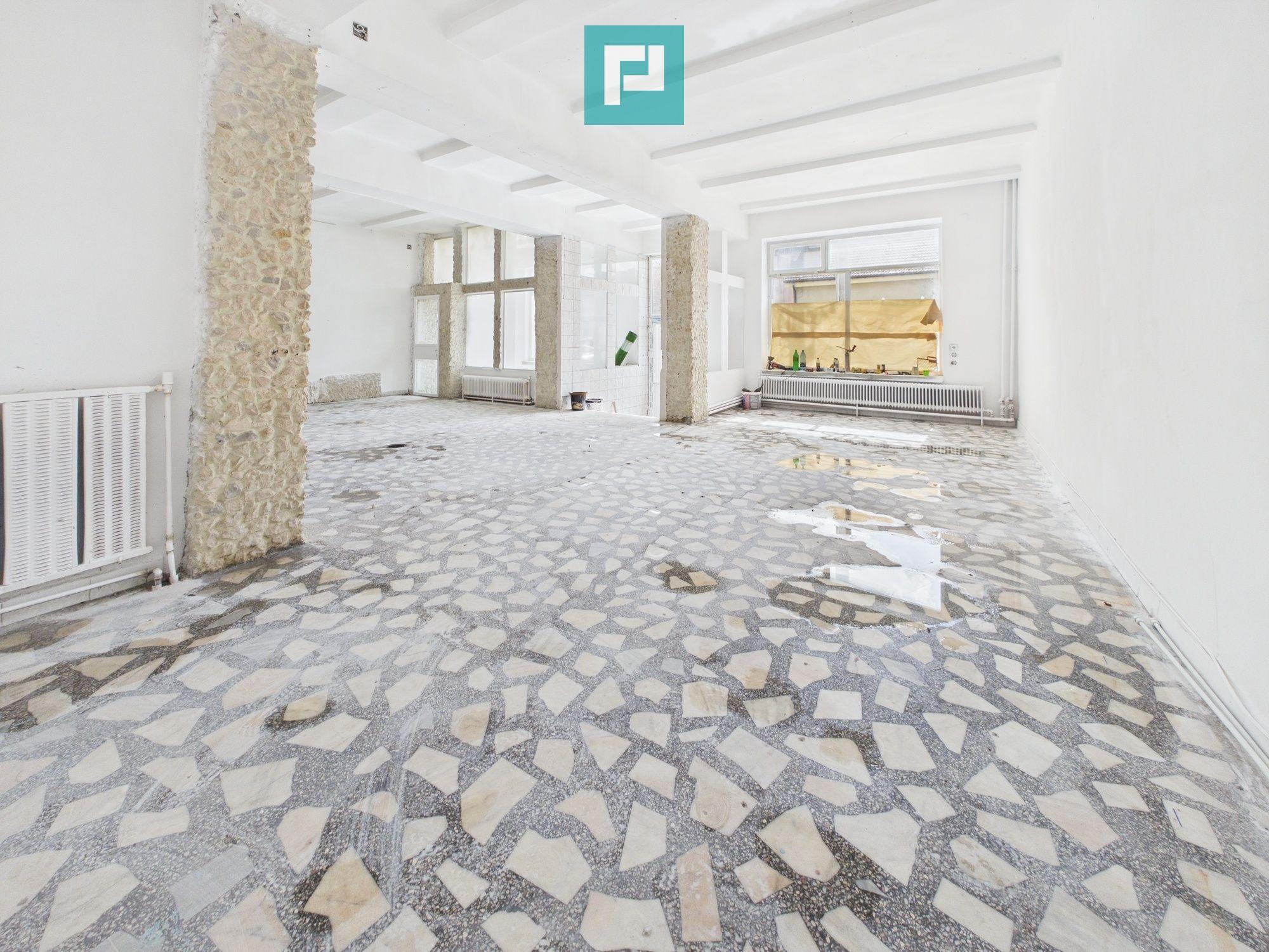 Spatiu comercial central Arad - 13