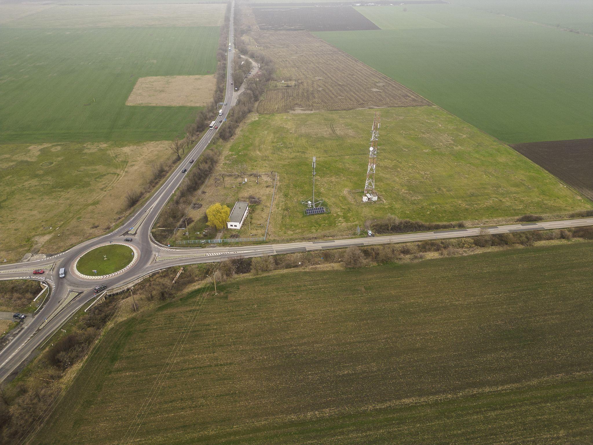 Teren 84000 mp la 20 km de Arad, la DN79 - 3