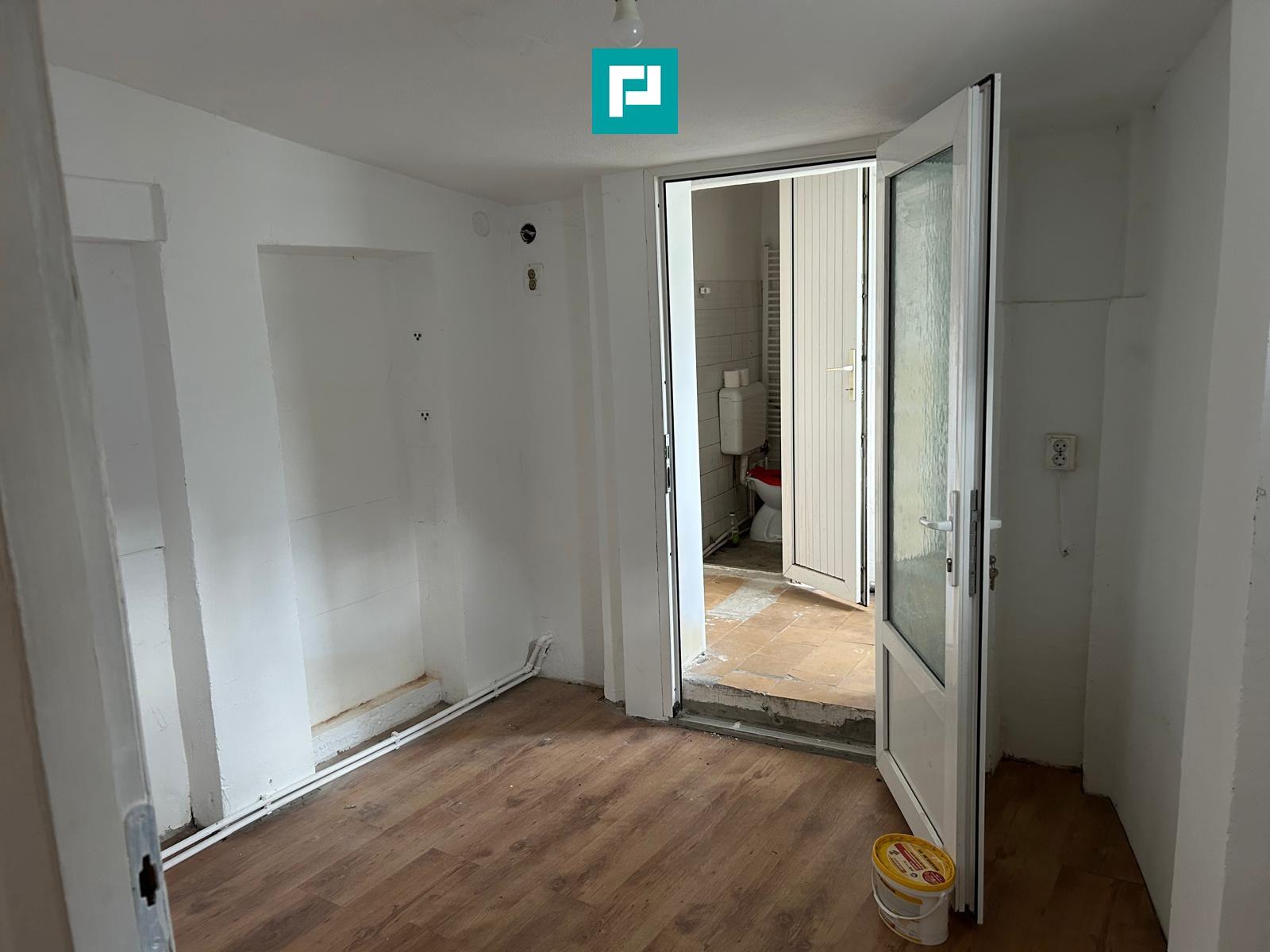 Spațiu depozitare, 42 mp, Complexul Studențesc - 5