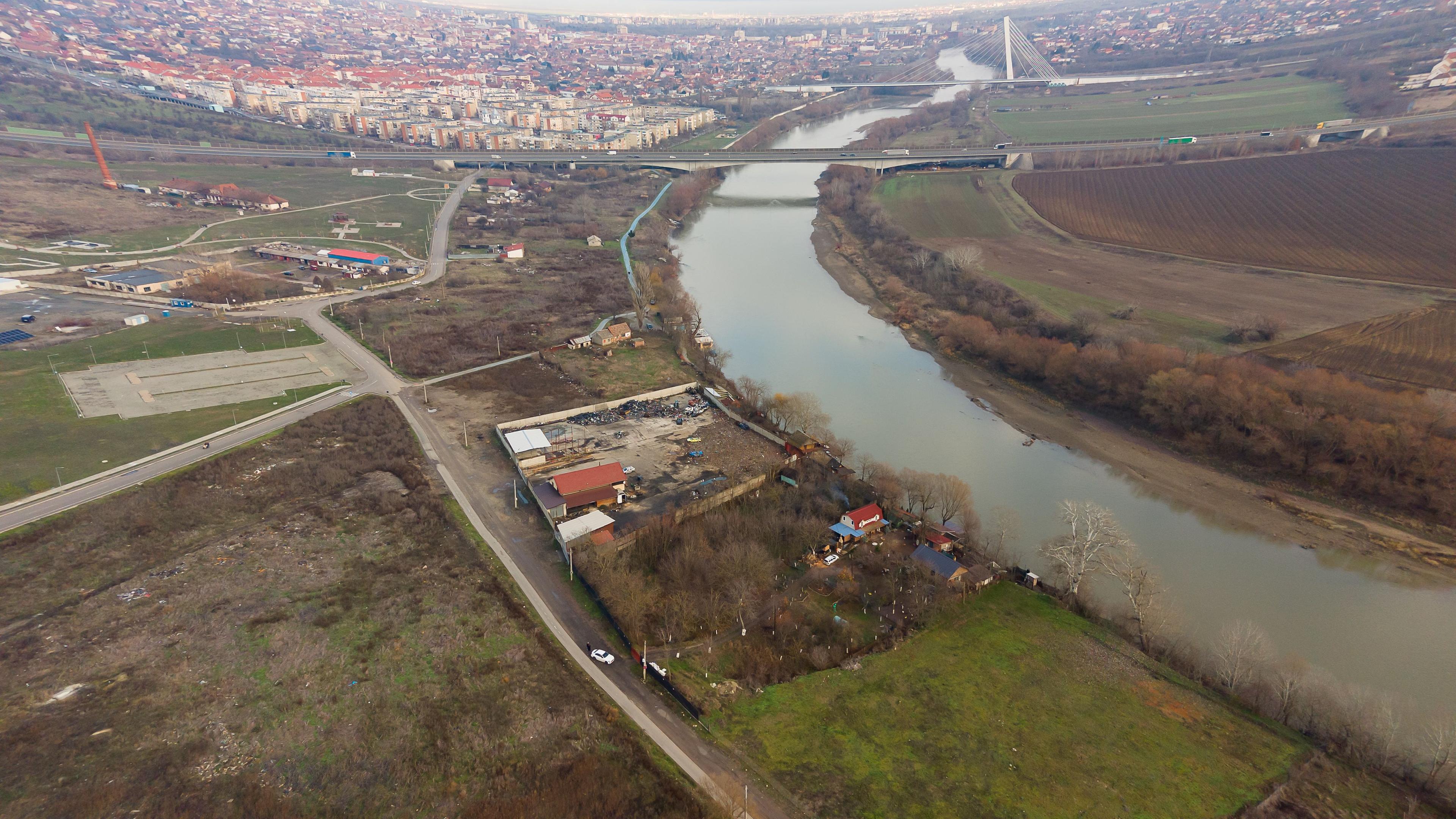 Teren intravilan 2.600 mp pe Malul Mureșului Alfa - 15