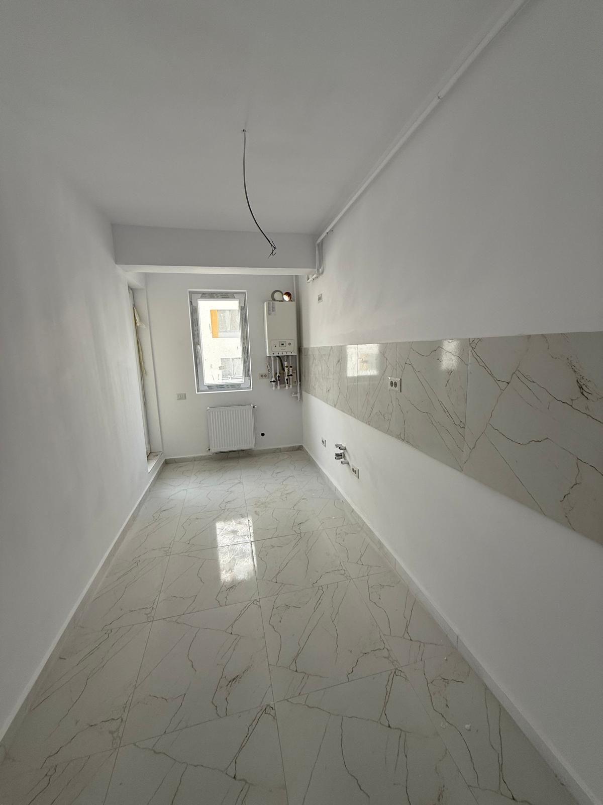 Apartament 56 mp, bloc nou, parcare inclusă, etaj 3, două balcoane, 80.000 euro TVA inclus - 5