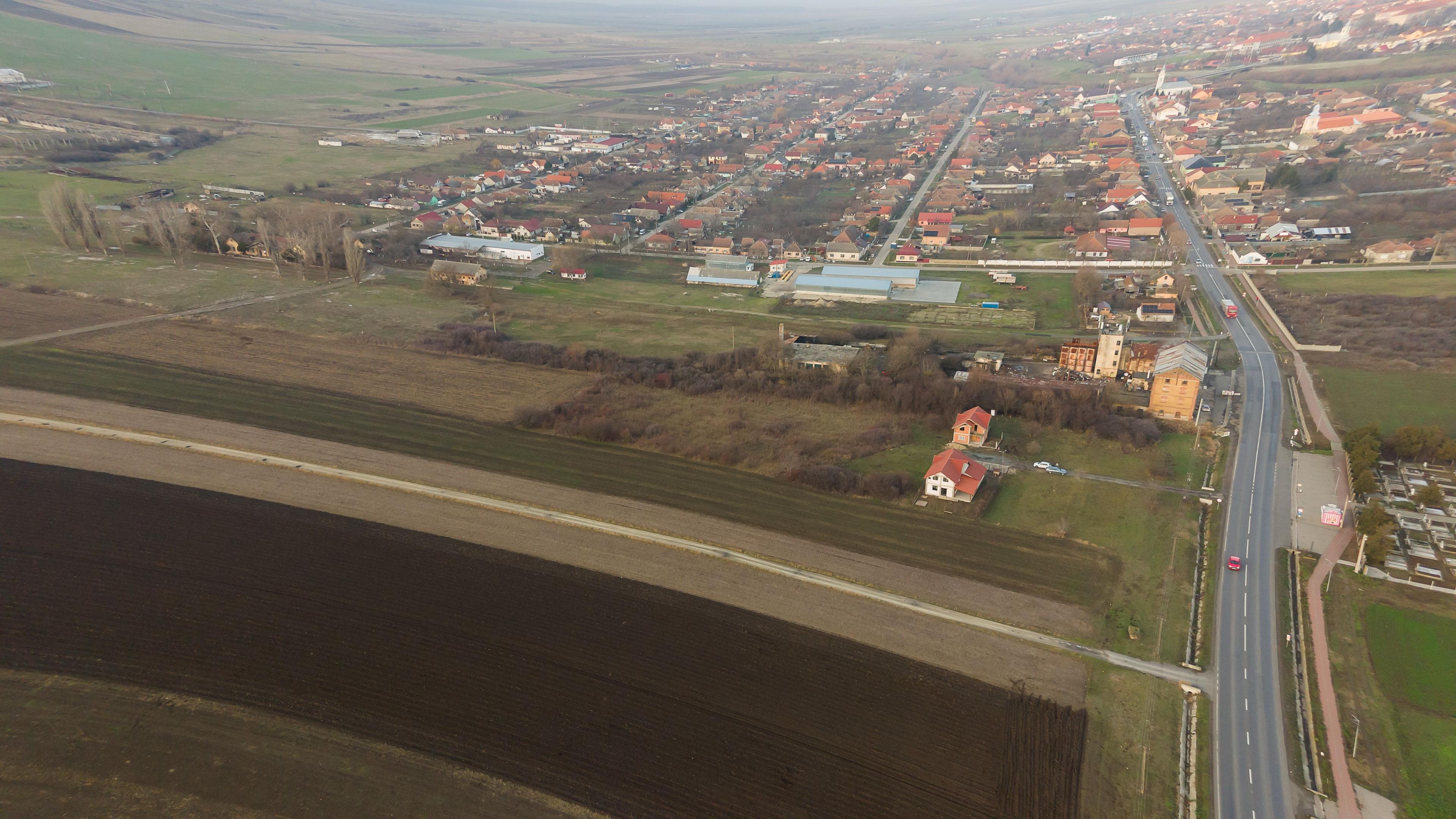 33 parcele intravilane 2 ha în Chișineu-Criș - 23