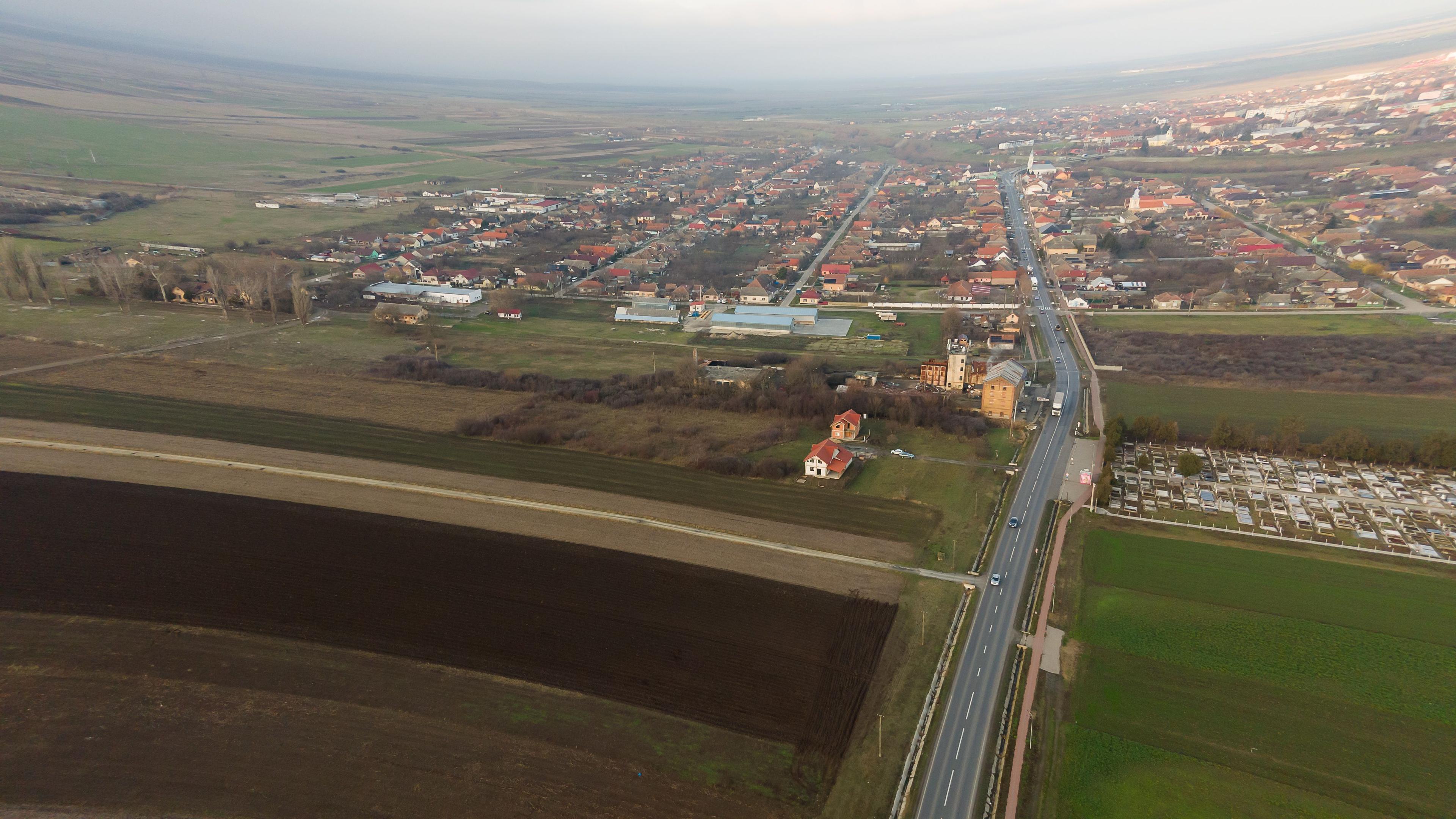 33 parcele intravilane 2 ha în Chișineu-Criș - 25
