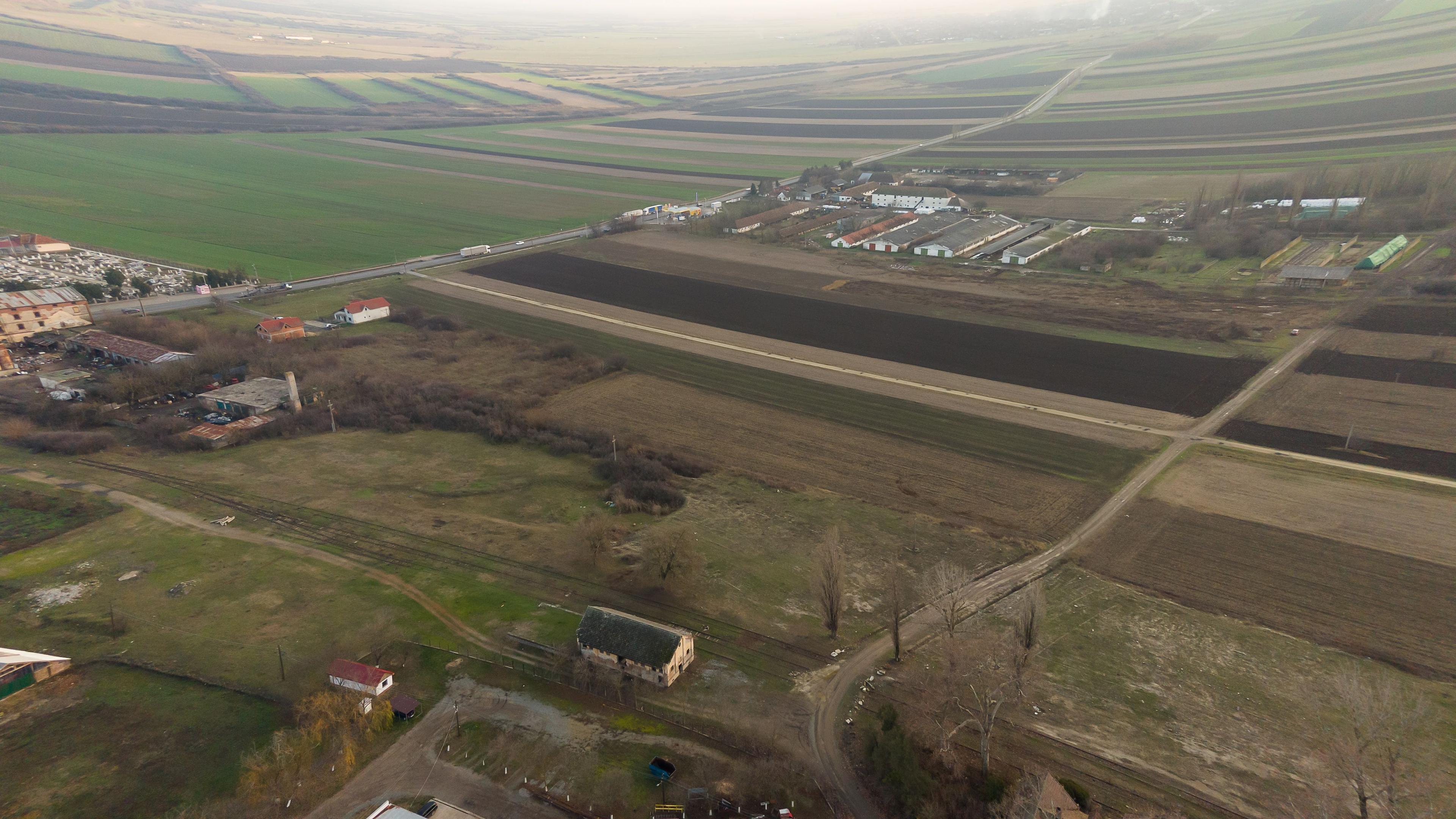 33 parcele intravilane 2 ha în Chișineu-Criș - 15