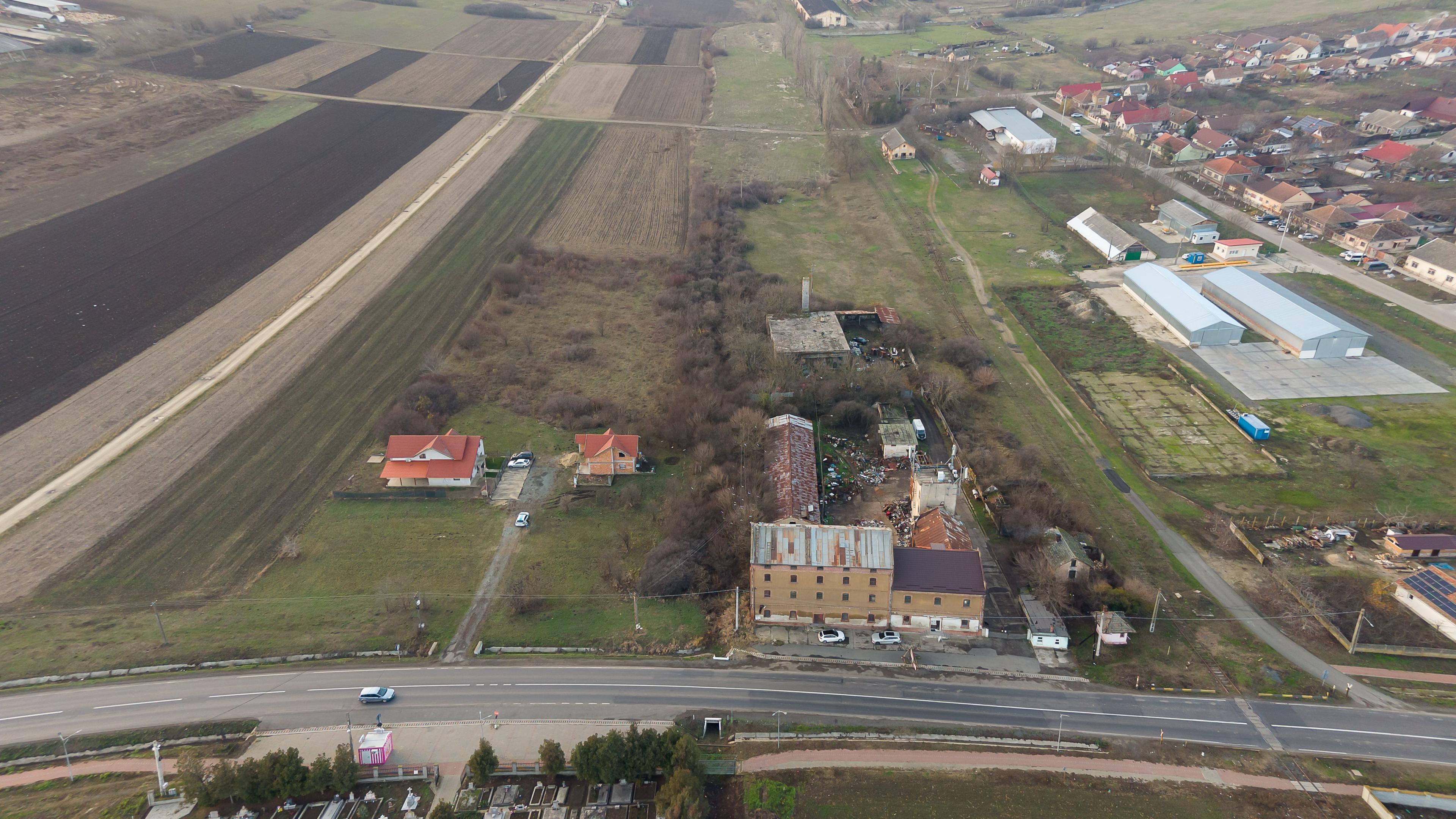 Teren de 444 mp la intrare în Chișineu Criș - 8