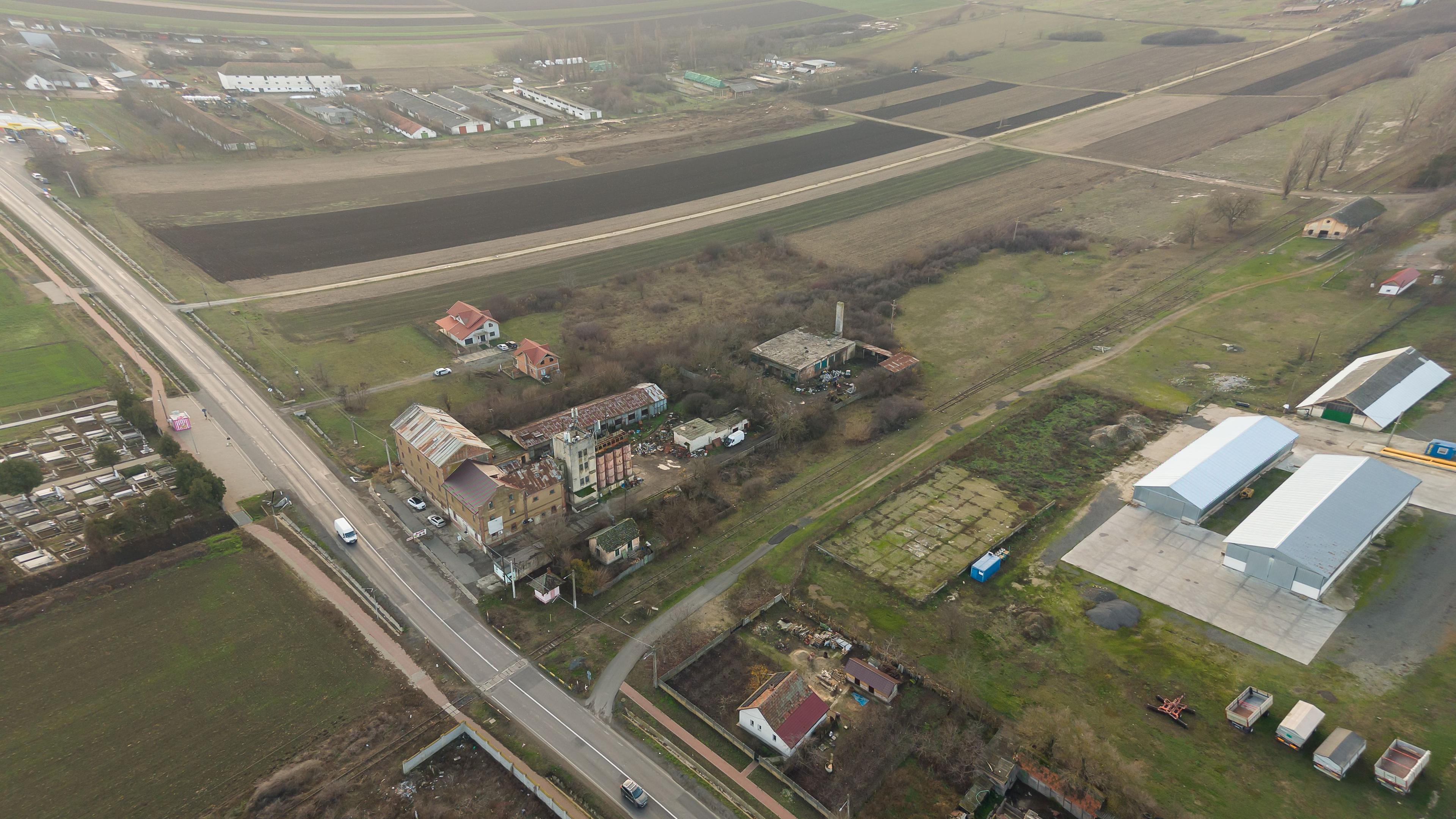 Teren de 444 mp la intrare în Chișineu Criș - 7