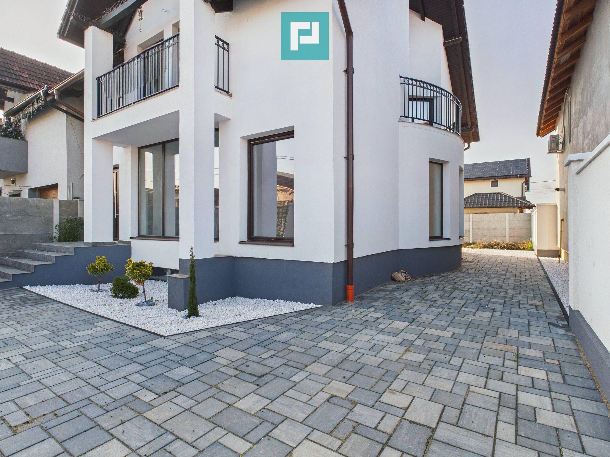 Casa cu 5 camere in Livada - 4