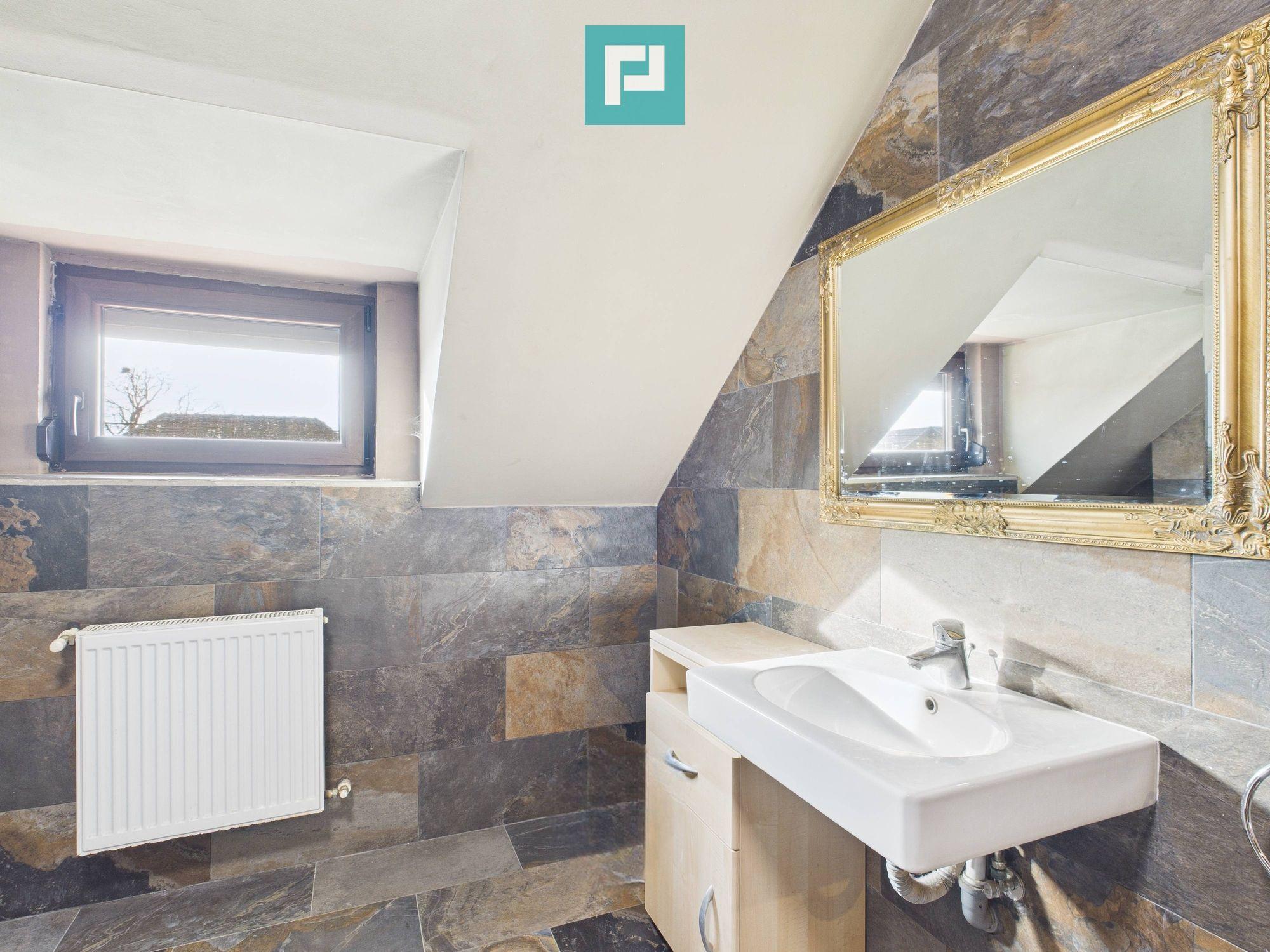 Două locuințe individuale pe 512 mp – in GIROC - 22