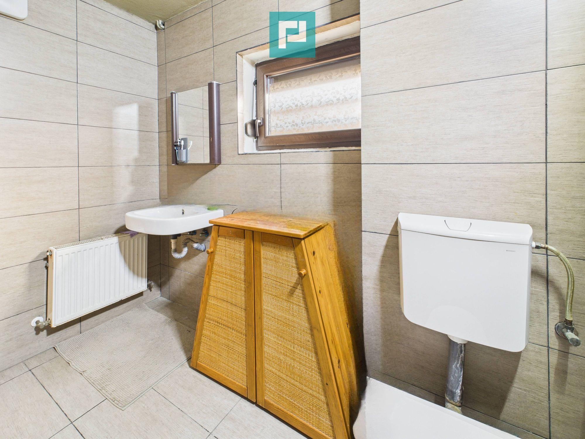 Două locuințe individuale pe 512 mp – in GIROC - 16