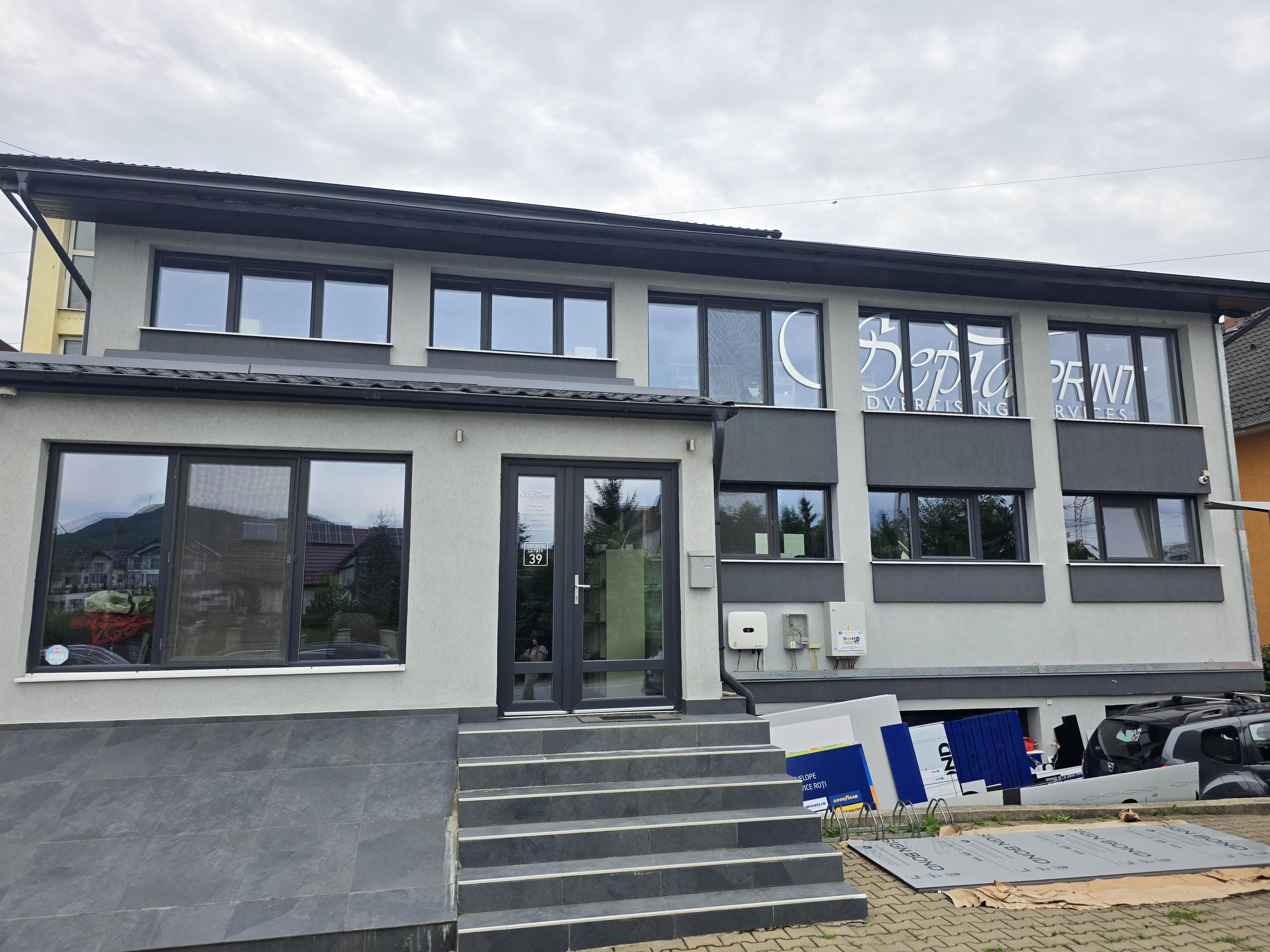 Cladire birouri , Drumul Cetatii , Bistrita , 300 mp ! - 1