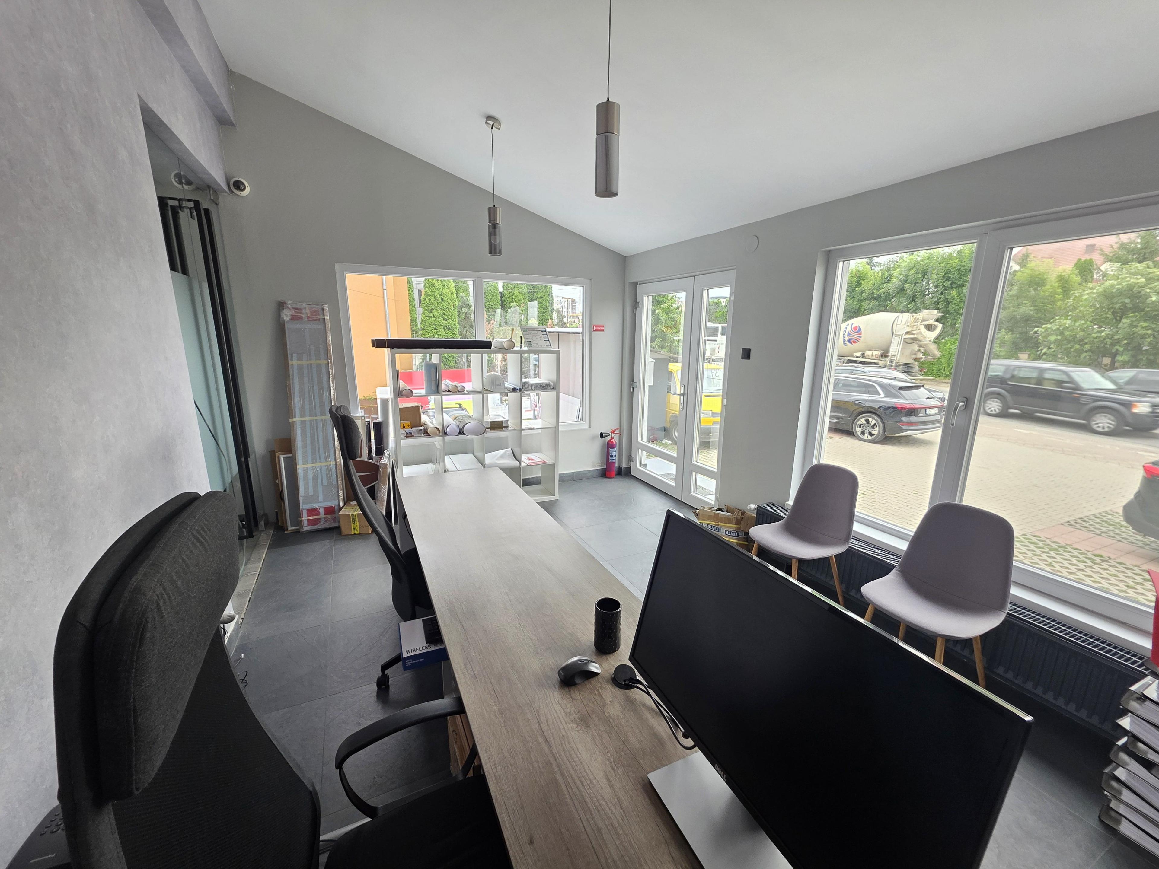 Cladire birouri , Drumul Cetatii , Bistrita , 300 mp ! - 6