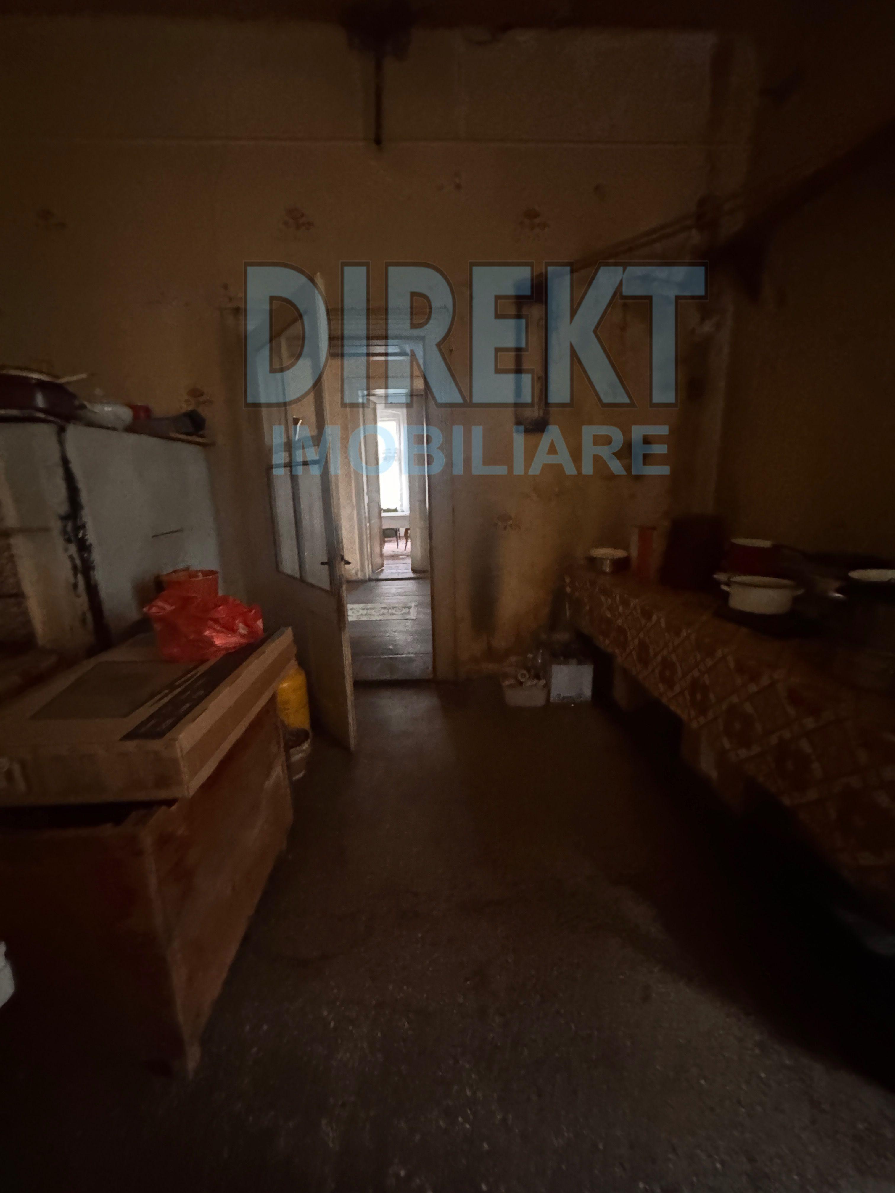 Spatiu comercial + Apartament de locuit - 11