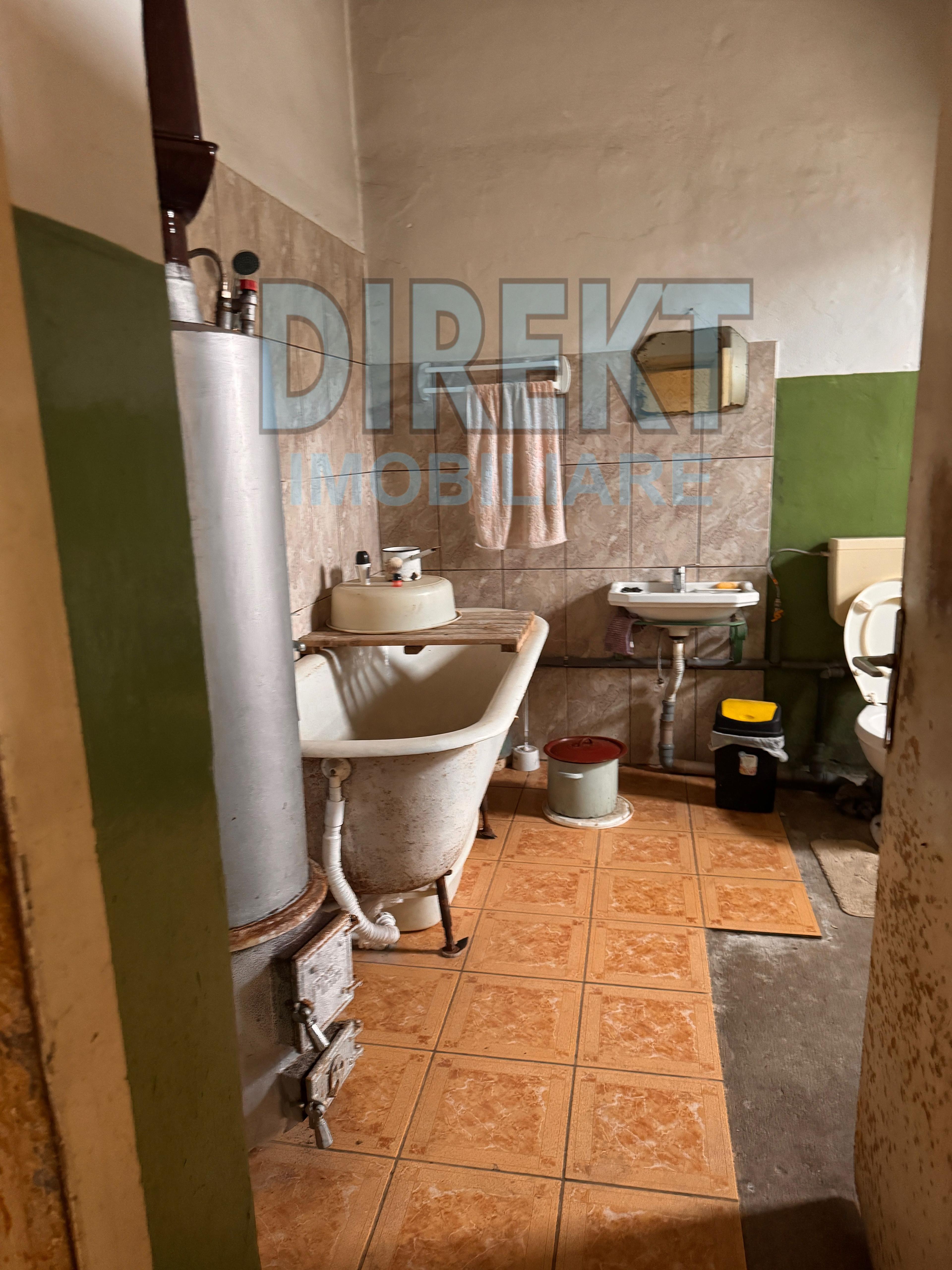 Spatiu comercial + Apartament de locuit - 15