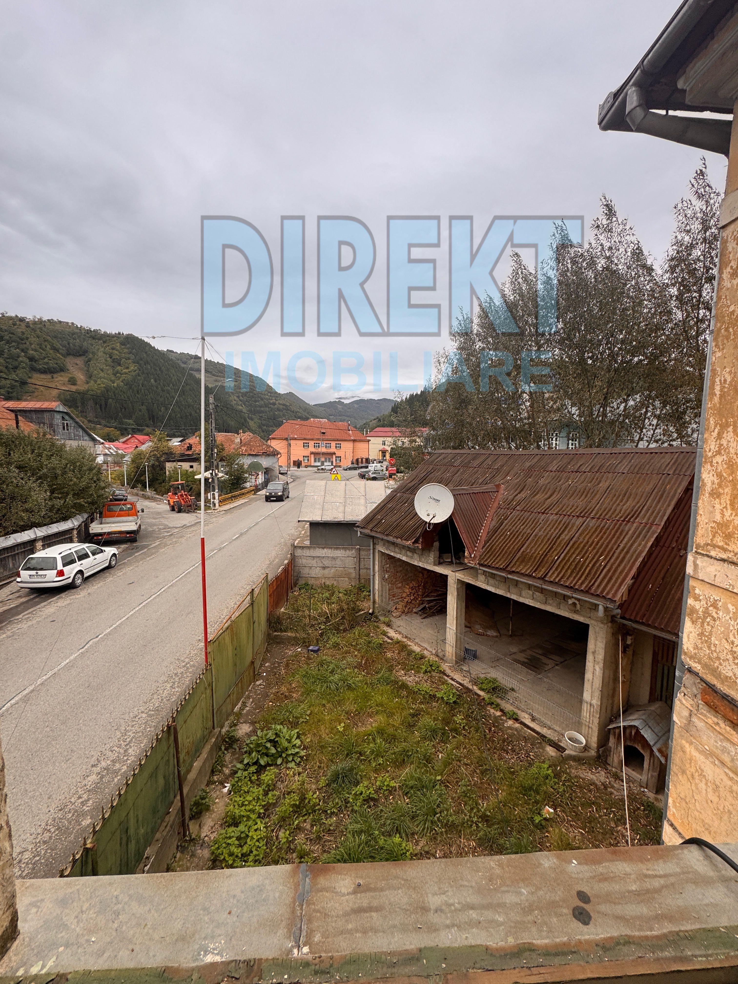 Spatiu comercial + Apartament de locuit - 16