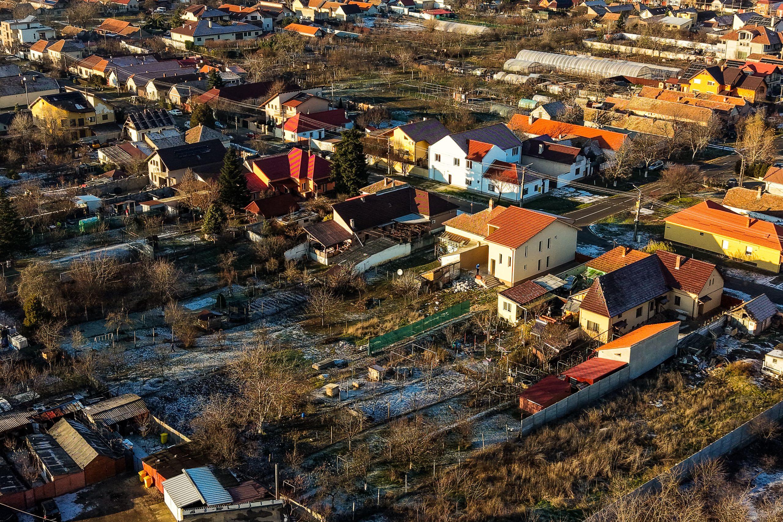 Casă nouă cu etaj semifinalizată, zonă liniștită în Aradul Nou - 8