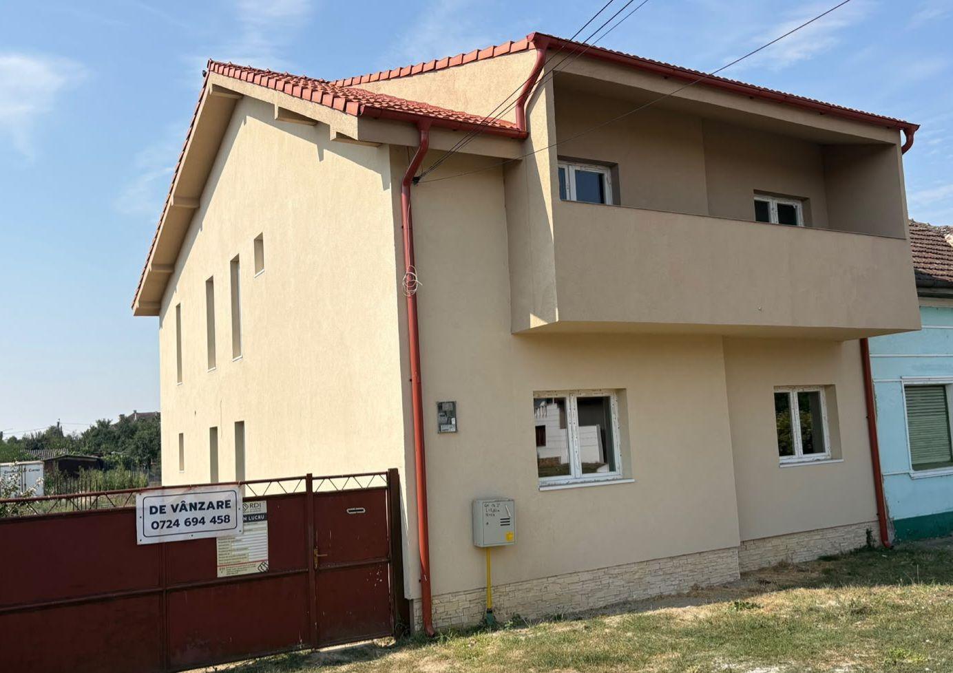 Casă nouă cu etaj semifinalizată, zonă liniștită în Aradul Nou - 1