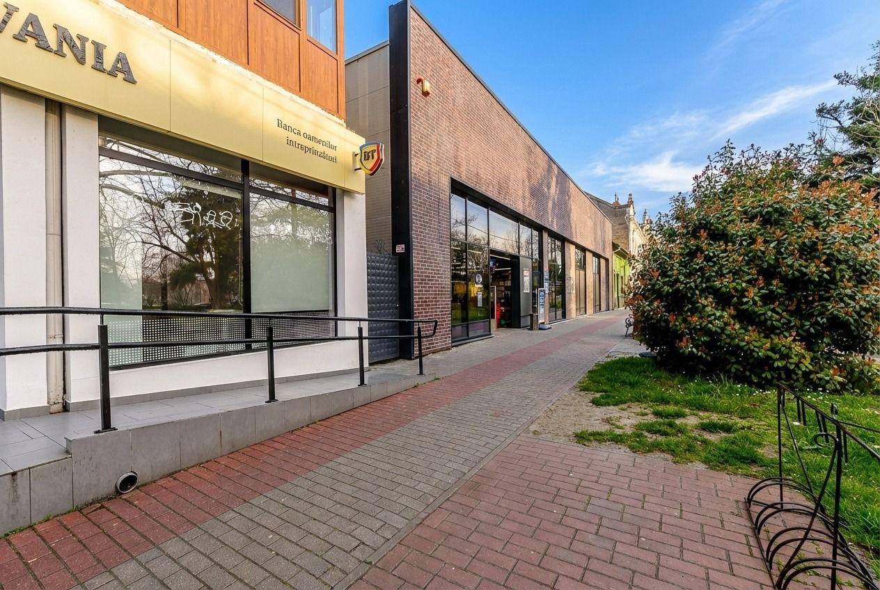 Spatiu comercial de vanzare cu chirias supermarket Profi - 2