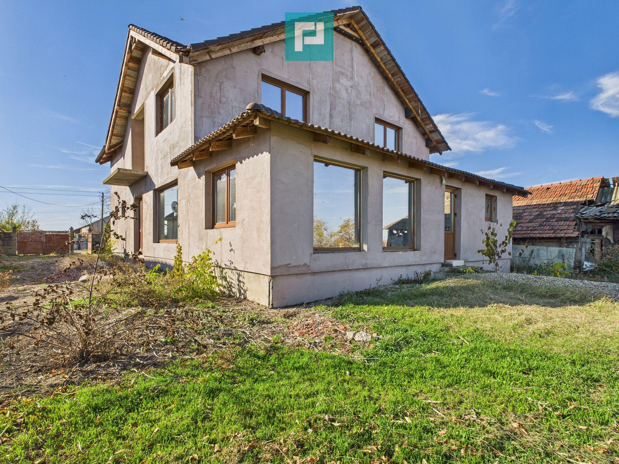 Proprietate impresionantă în Nădab - 1