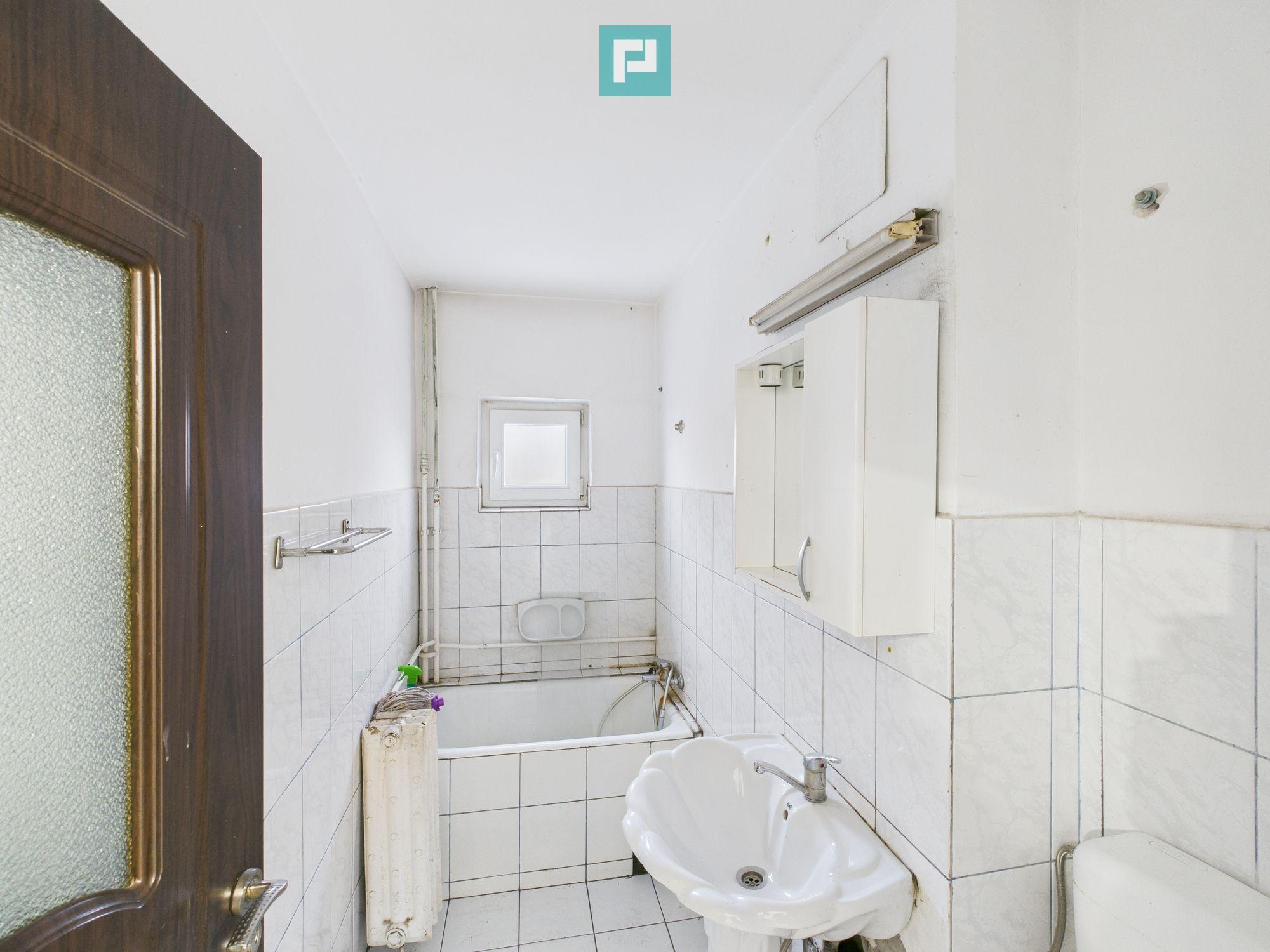 APARTAMENT 3 CAMERE DE VÂNZARE – VELENȚA, CFR - 4