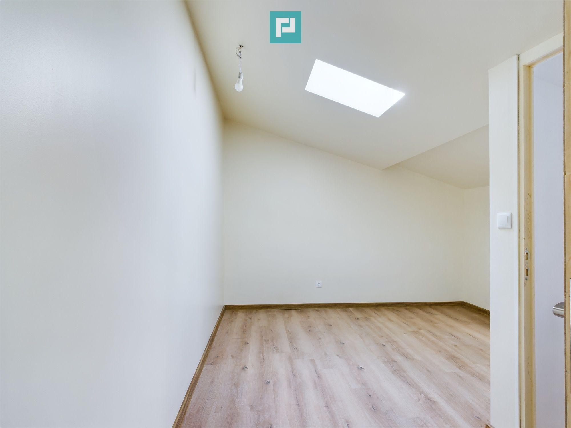 Casă cu 4 camere, renovată, în zona Gării de Nord - 12