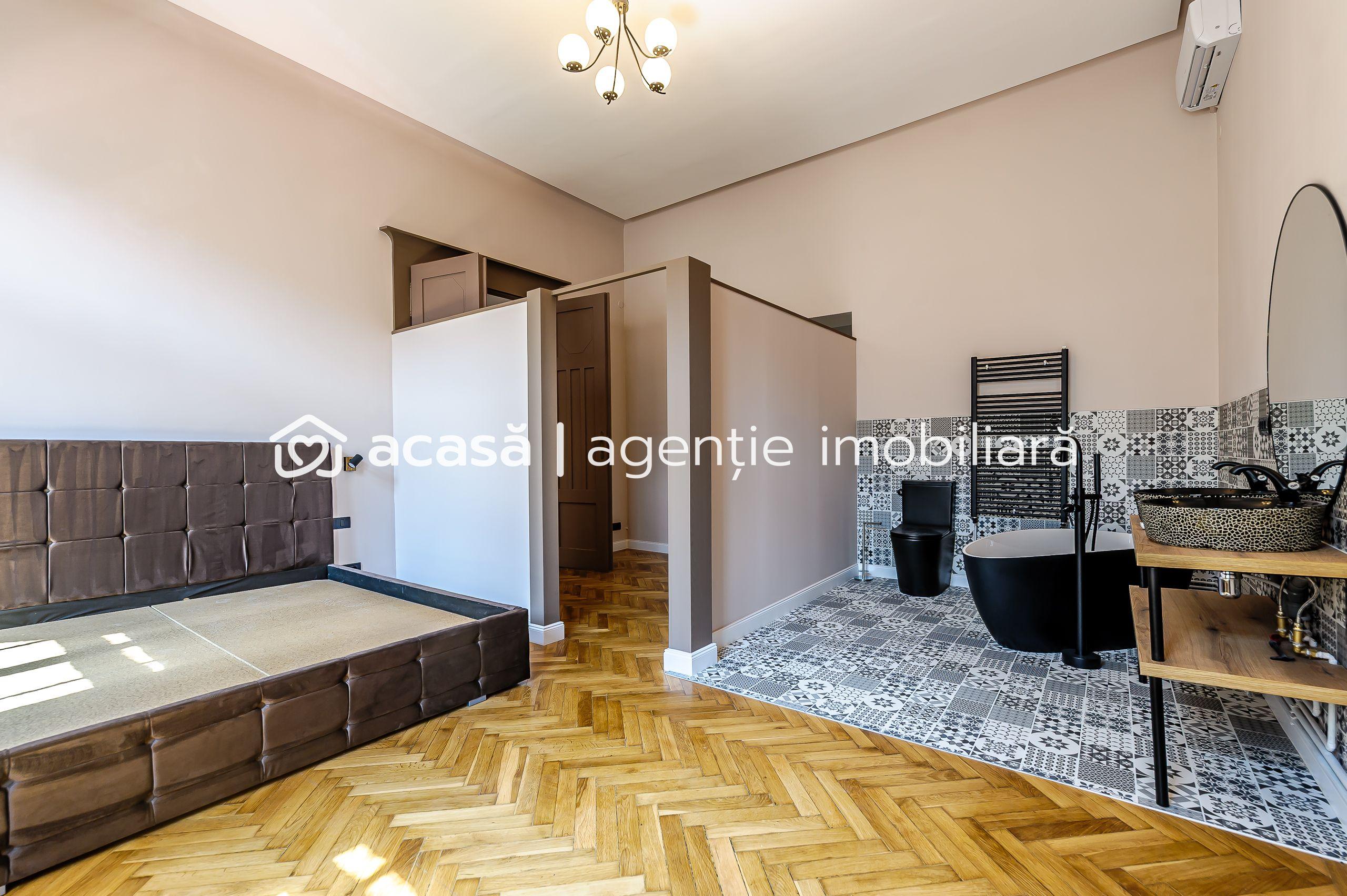 Apartament ULTRACENTRAL cu 3 camere, la cheie, renovat recent - 8
